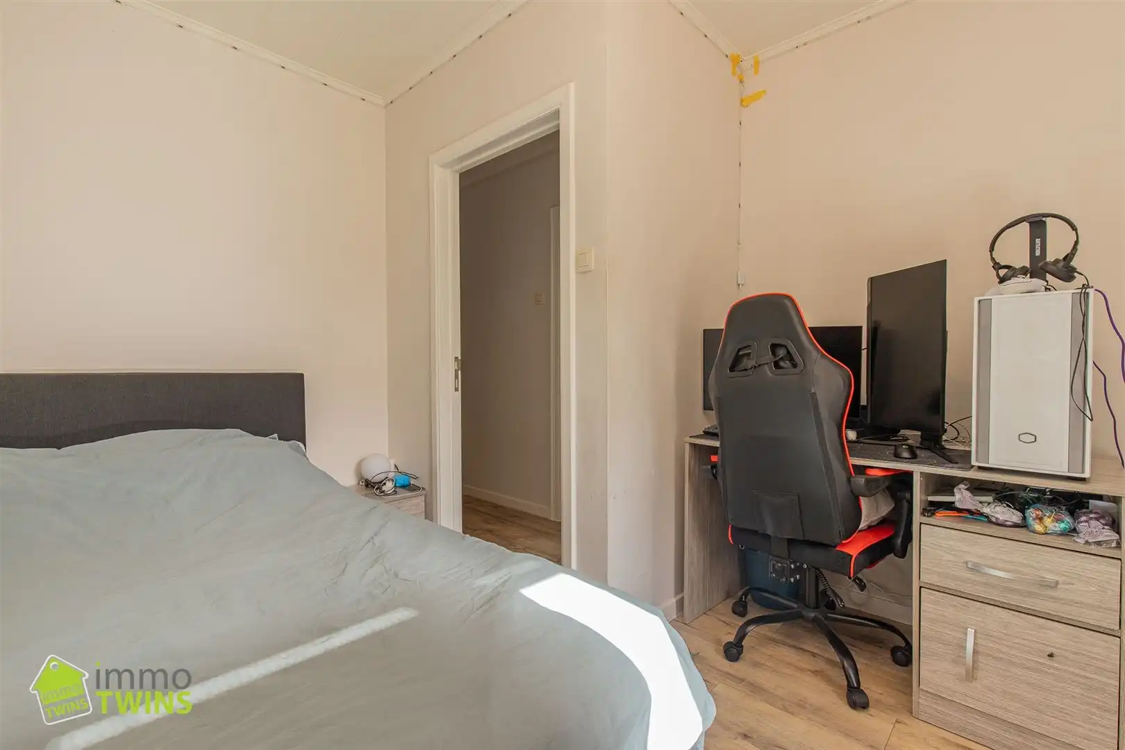 Bungalow in uiterst rustige en groene omgeving foto 13