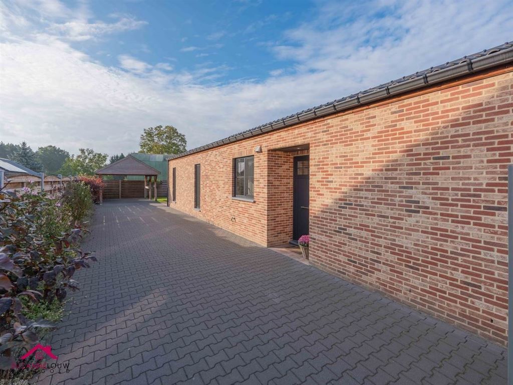 Vrijstaande woning, volledig gerenoveerd foto 5
