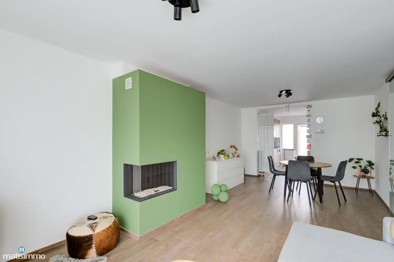 GERENOVEERD APPARTEMENT MET TWEE SLAAPKAMERS, TWEE BALKONS EN ONDERGRONDSE AUTOSTAANPLAATS NABIJ HET CENTRUM VAN HASSELT foto 5
