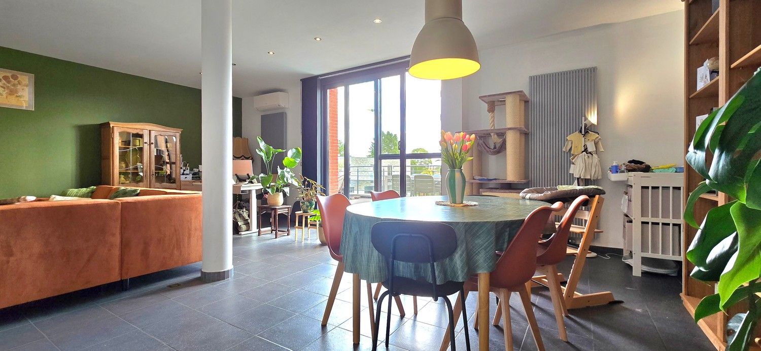 TE KOOP: Instapklaar appartement met 3 slaapkamers, dubbele garage en 2 terrassen foto 4