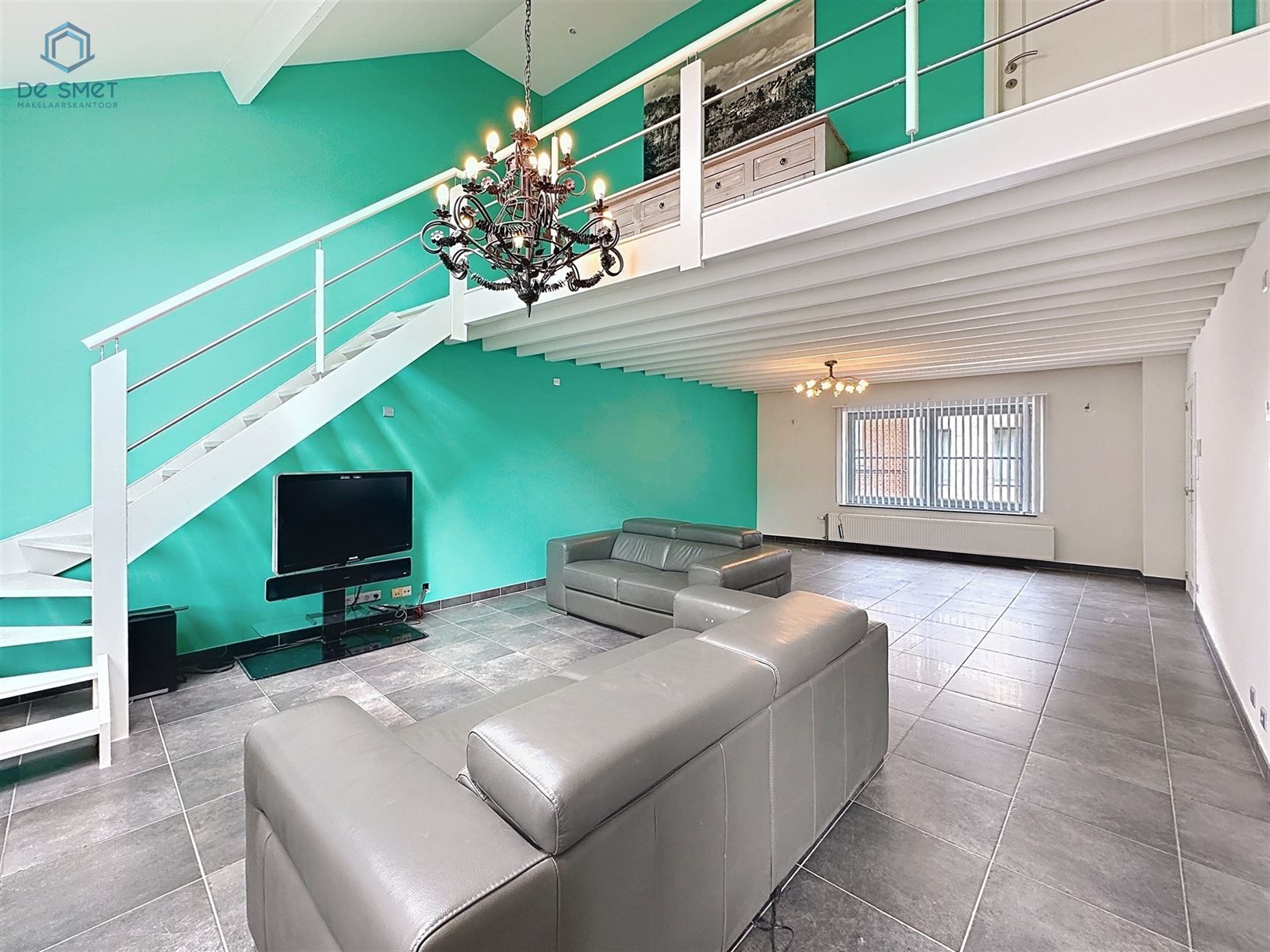 Instapklare, Volledig Gerenoveerde Woning met 2 Slaapkamers, Ruim Terras & Stadstuin Op Wandelafstand van het Centrum van Geraardsbergen! foto {{pictureIndex}}