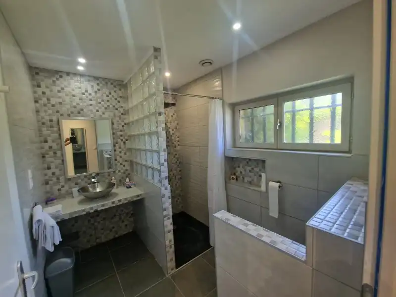 Villa omgevormd tot B&B met vijf mooie kamers en studio in een prachtige en groene omgeving in Carcasonne foto 22