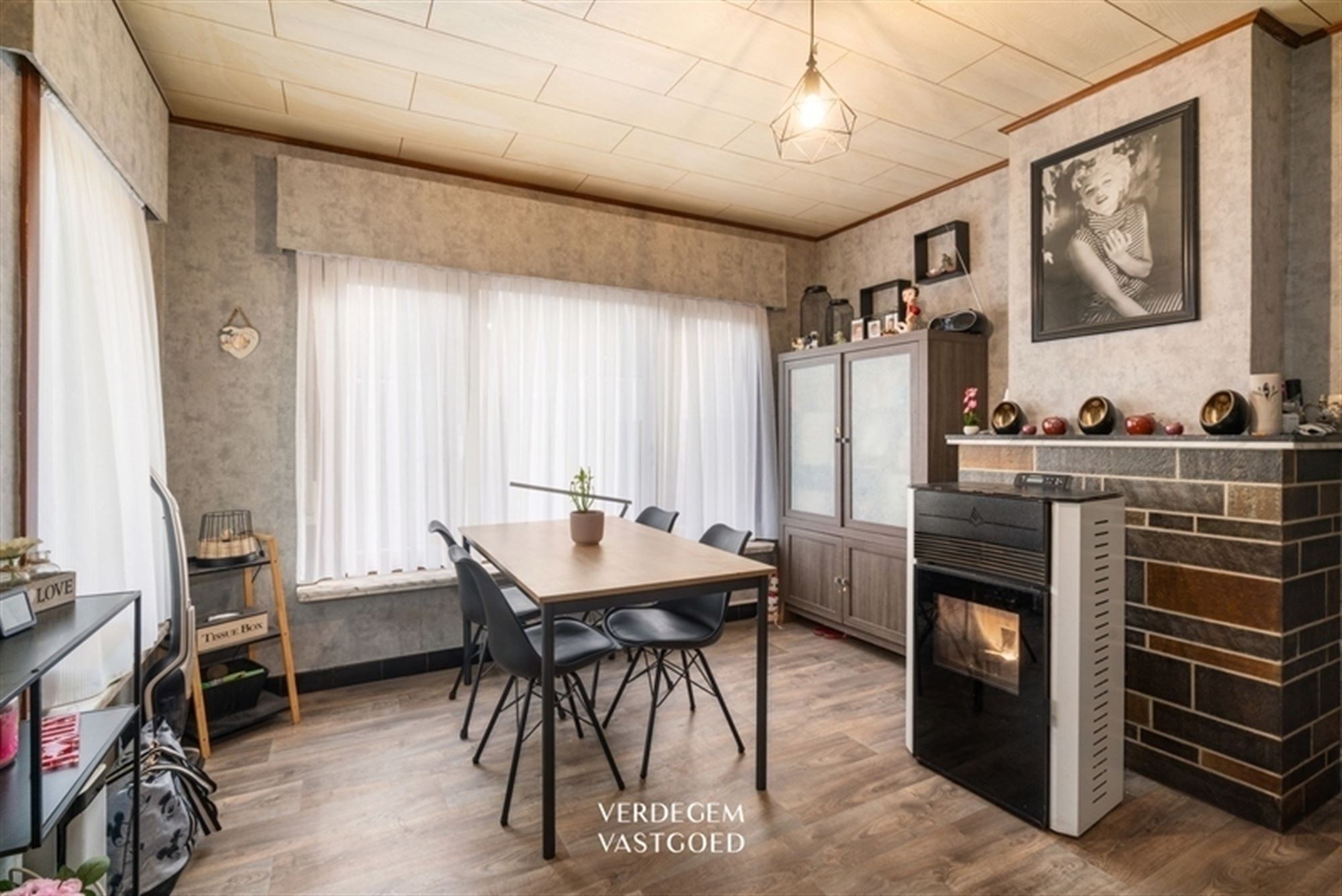Te renoveren halfopen woning met 3 slaapkamers en tuin foto 3