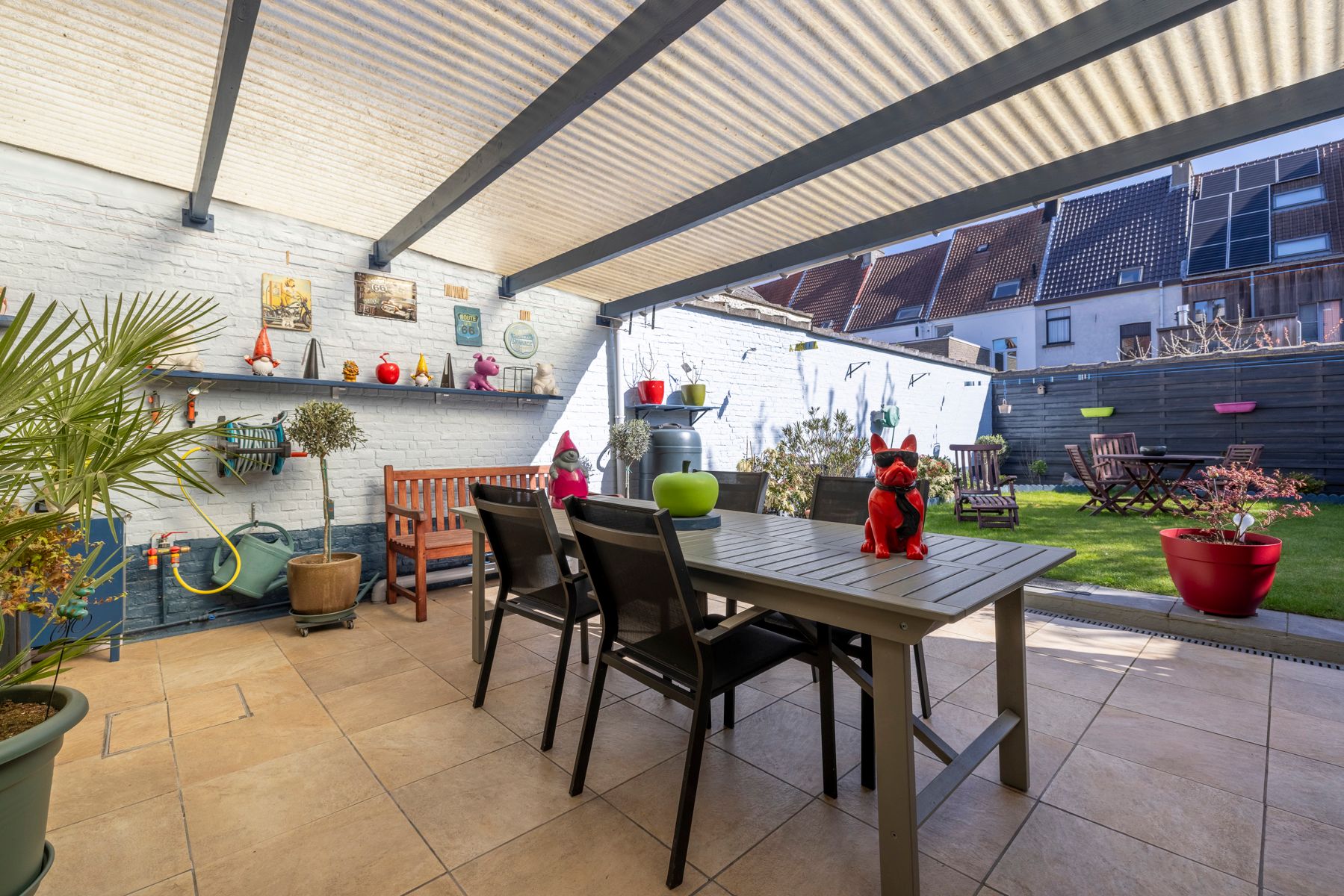Ruime woning met 5 slpk, garage en zongerichte tuin te koop! foto 22