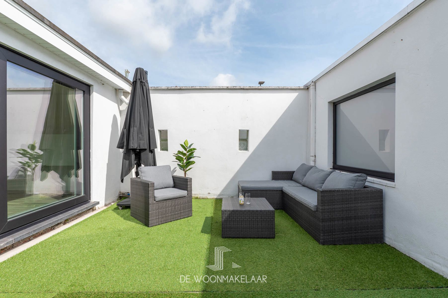 Instapklare hoekwoning met 3 slaapkamers, garage en tuin foto 8