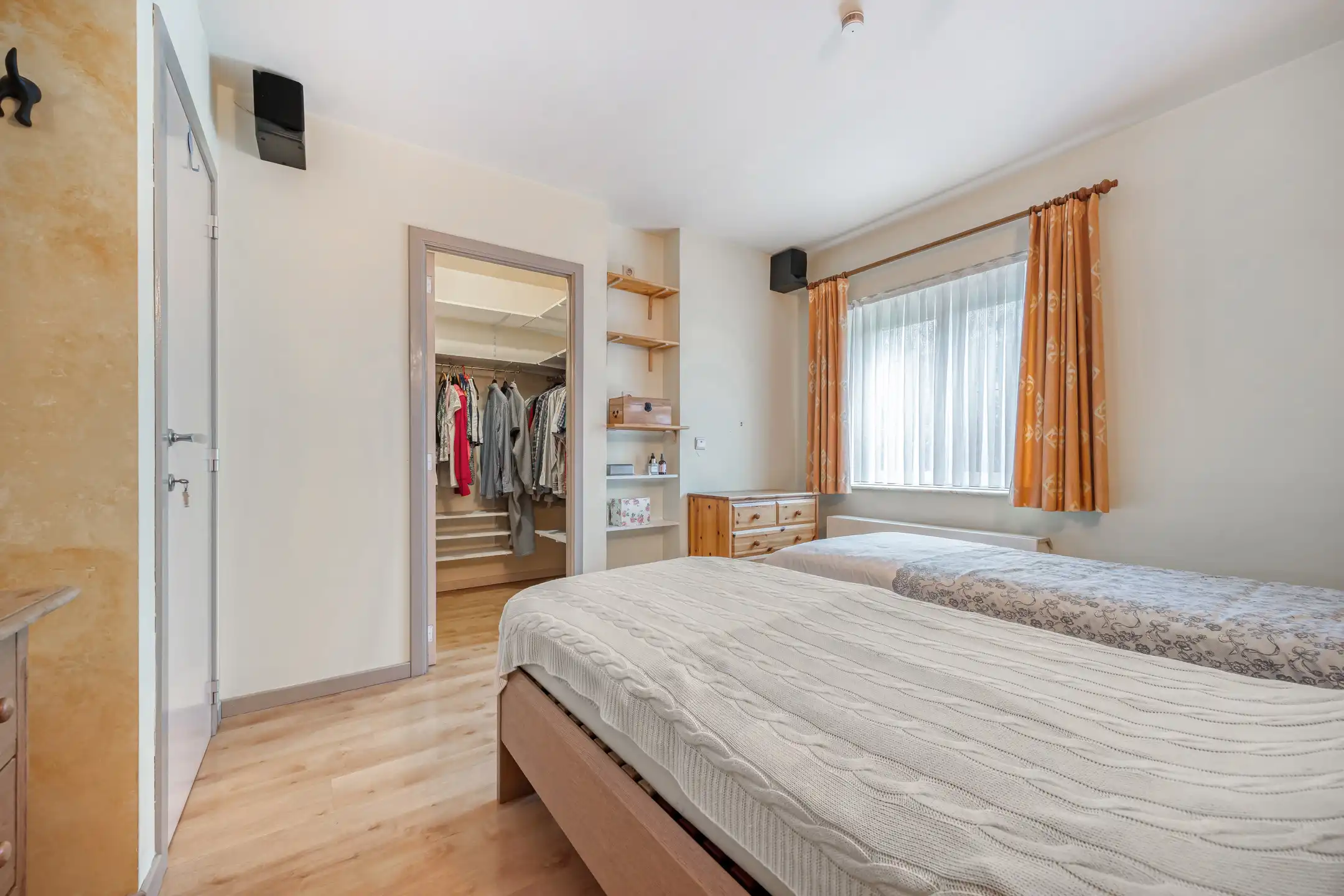 Instapklare gezinswoning met 3 slaapkamers in Emblem foto 16