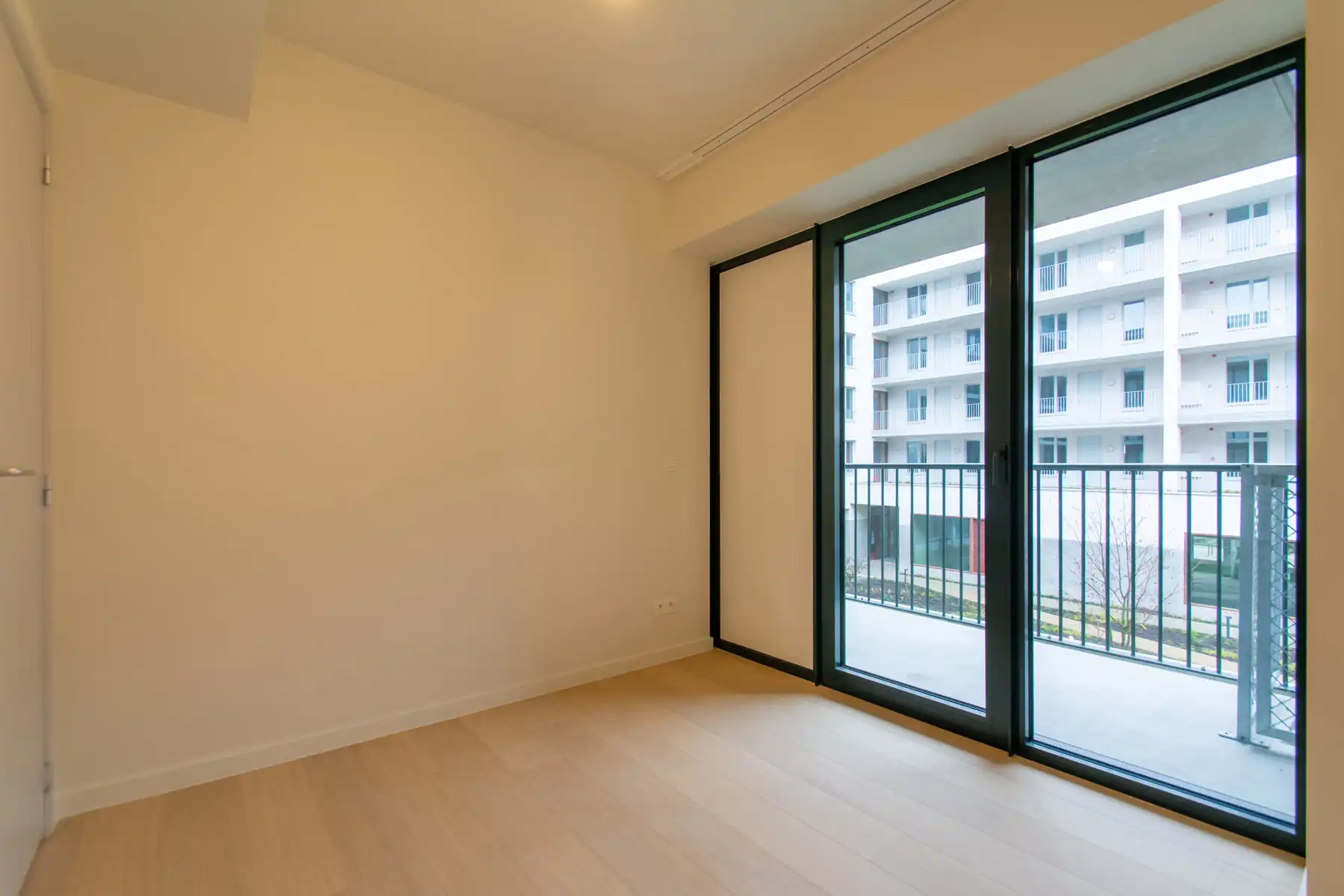 Prachtig Modern nieuwbouwappartement met 2slpk. en balkon foto 10