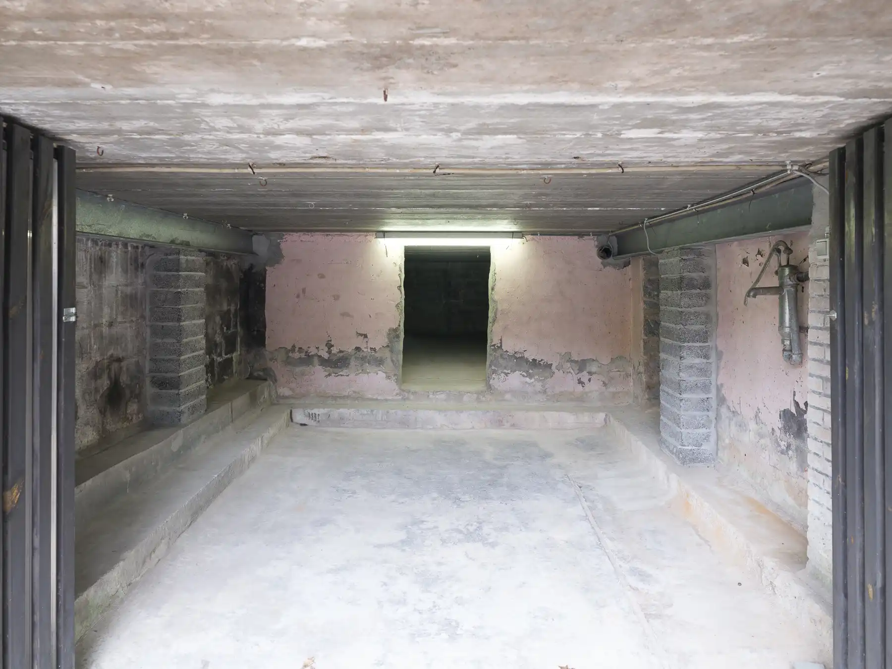 Architecturale woning in een rustige residentiële buurt  foto 14