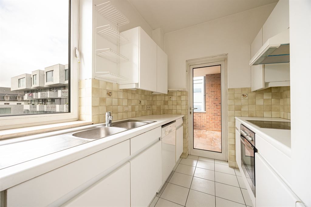 Lichtrijk appartement met 2 slaapkamers in centrum Leuven foto 5