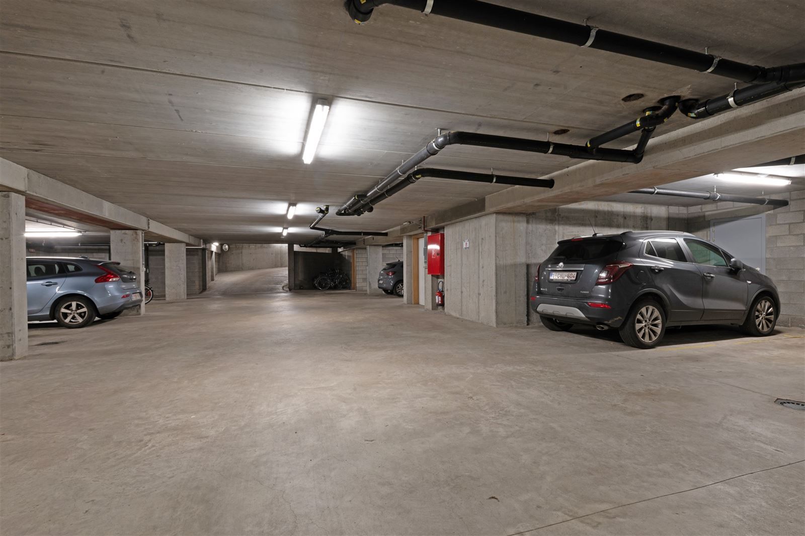 Instapklaar duplexappartement met 3 slaapkamers in Gent! foto 16