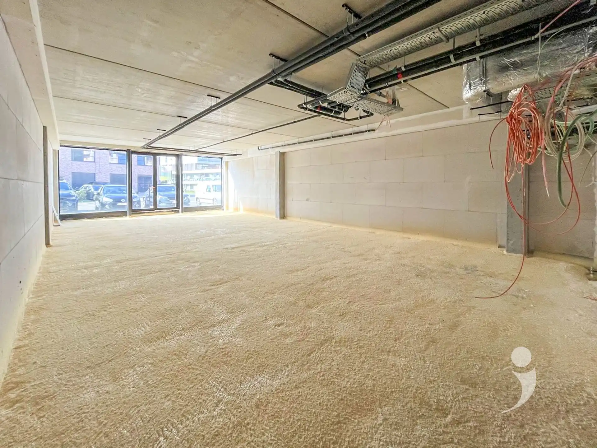Commerciële ruimte te koop in nieuwbouwcomplex! foto 5