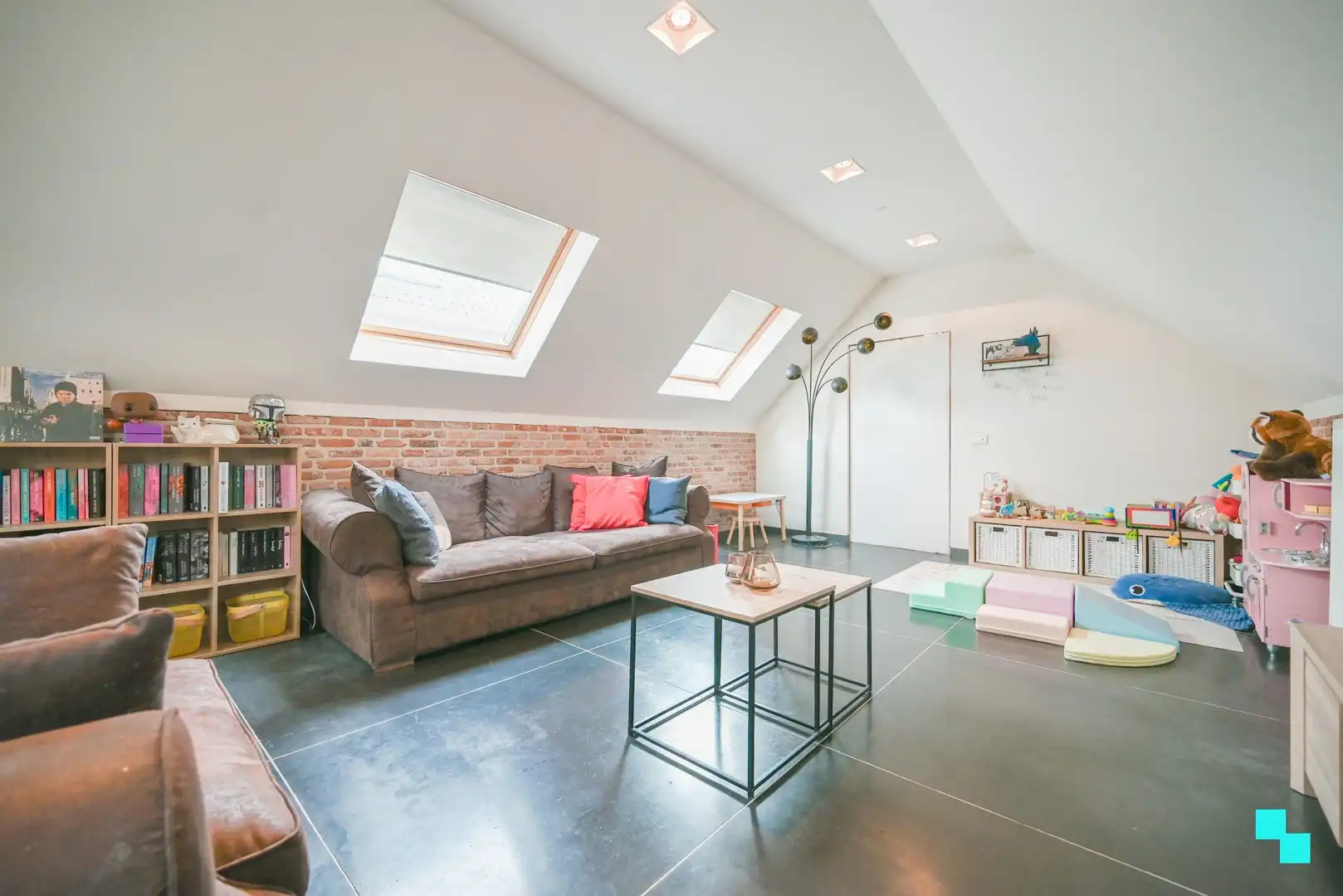 Compleet gerenoveerde ééngezinswoning met 3 slaapkamers en gezellige tuin foto 9