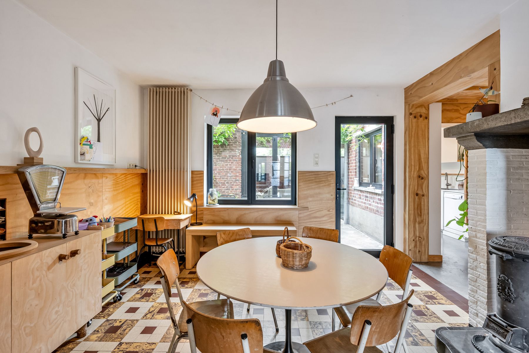Architecturaal verbouwde hoeve met binnenkoer foto 17