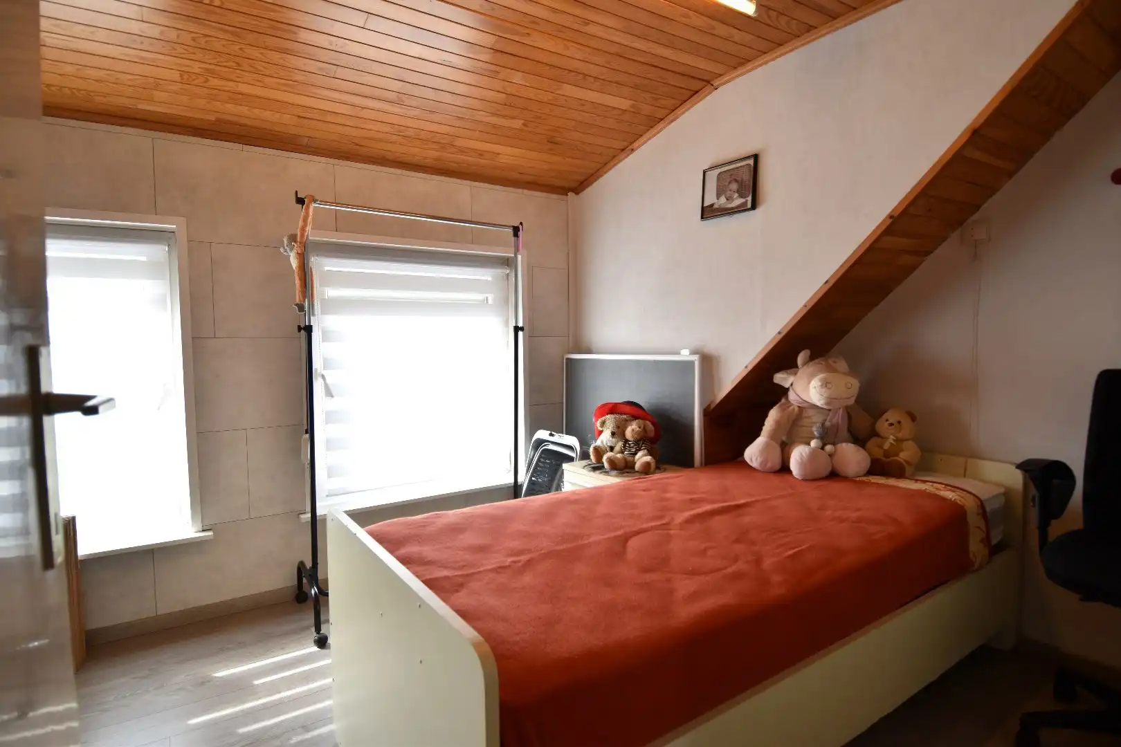 Mooie rijwoning met 2 slaapkamers, tuin en garage te koop in het gezellige Gullegem foto 11