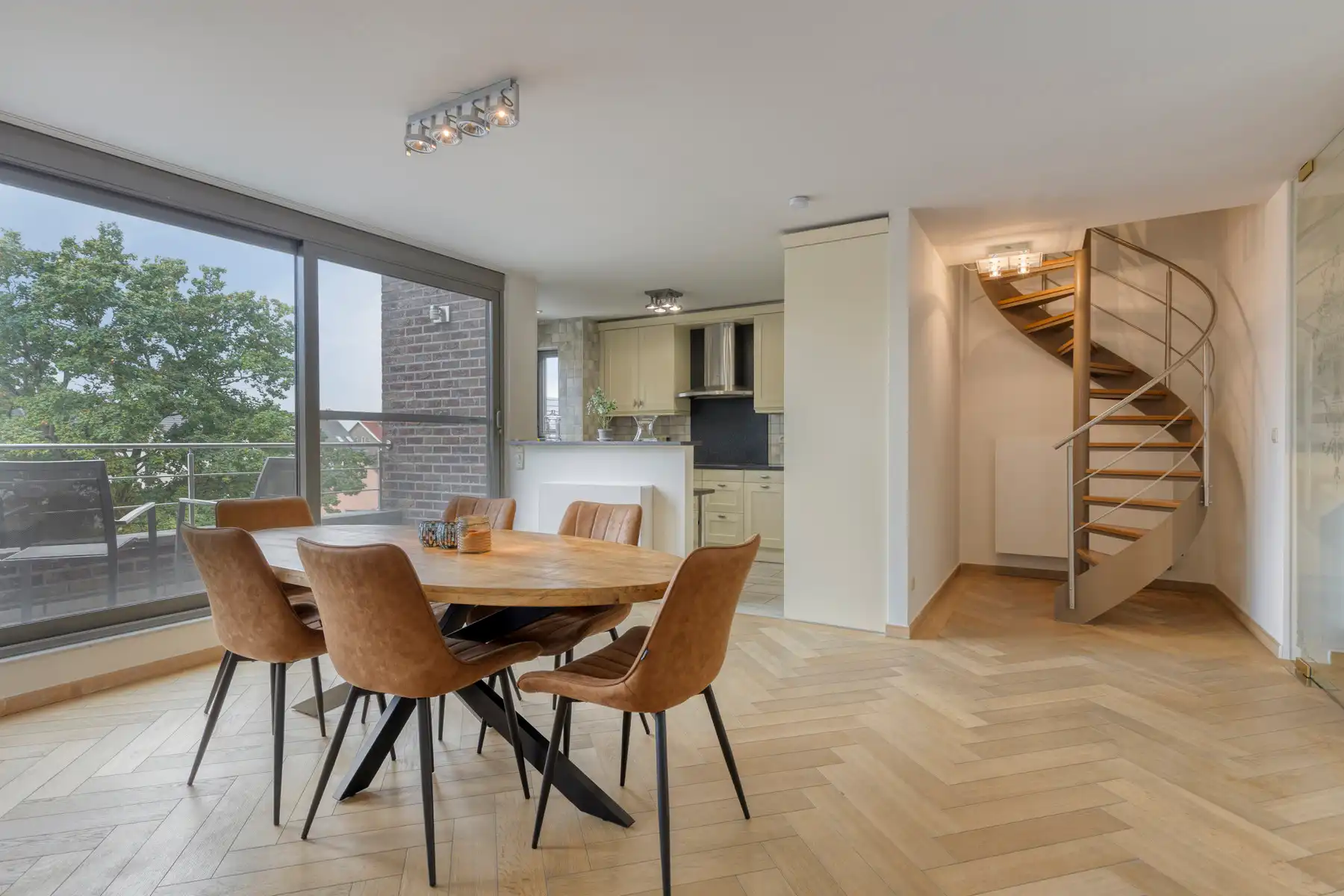 Ruim duplexappartement met 3 slaapkamers in Wommelgem. foto 6