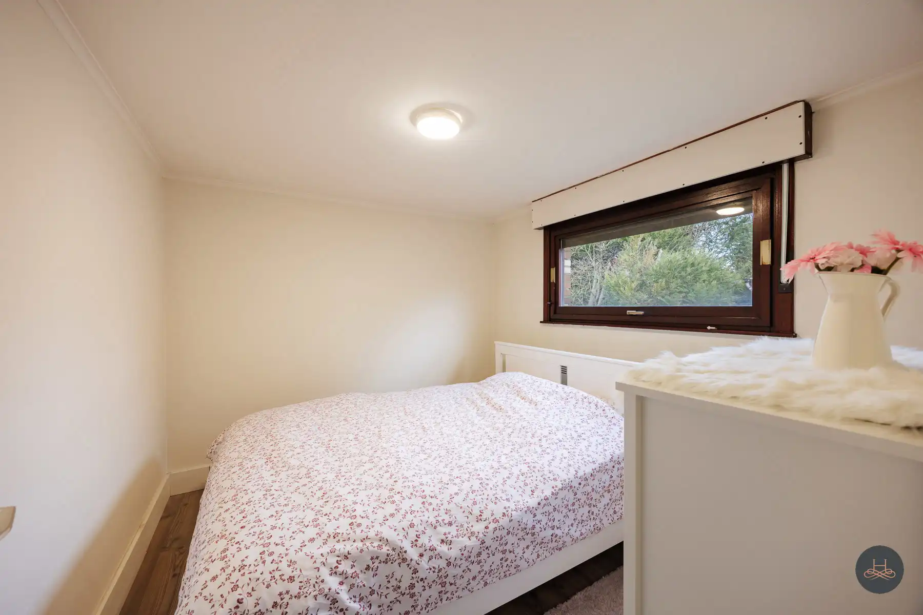 Gelijkvloerse open bebouwing op 8 are met grote tuin foto 10