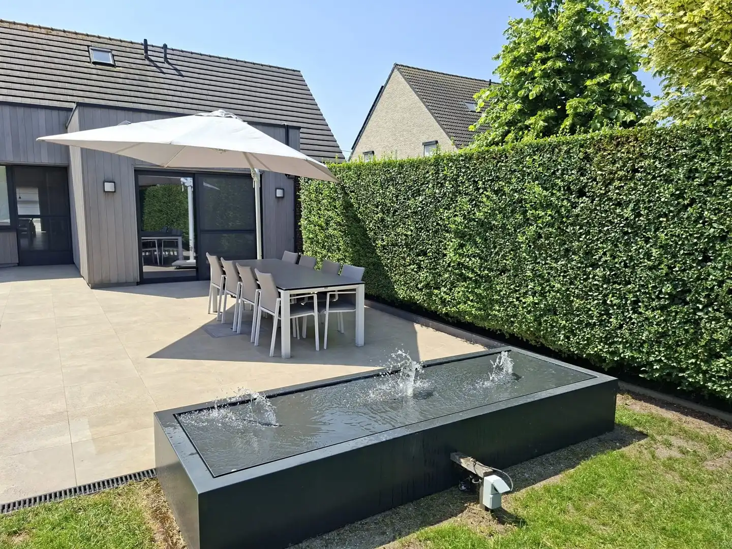 Instapklare, drempelloze gezinswoning met 4 slaapkamers, 2 badkamers en prachtige tuin foto 18