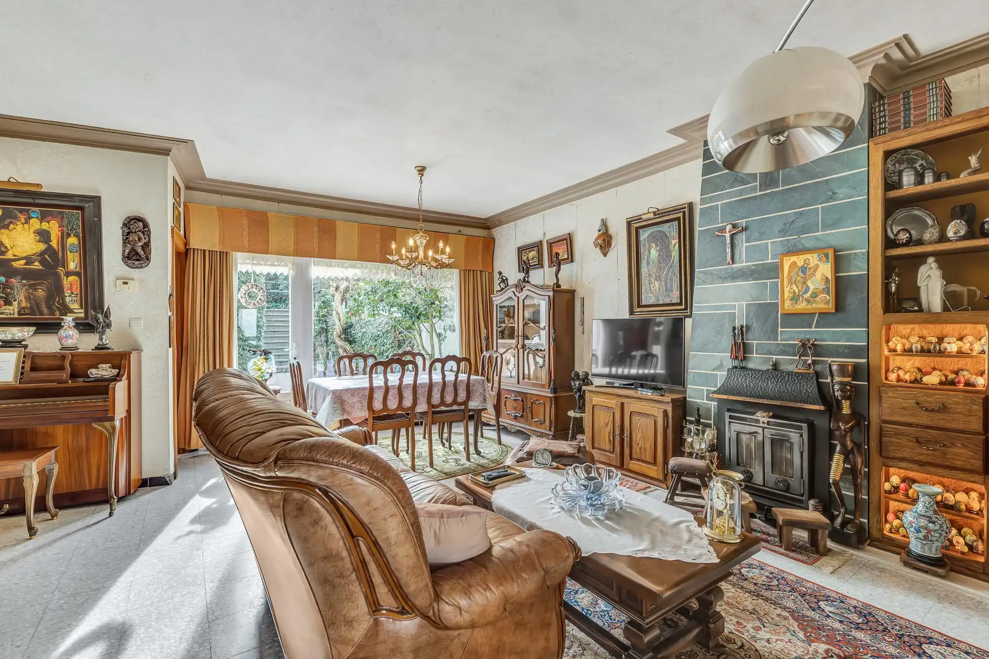 Gezellige woning met 3 slaapkamers en garage nabij centrum foto 4