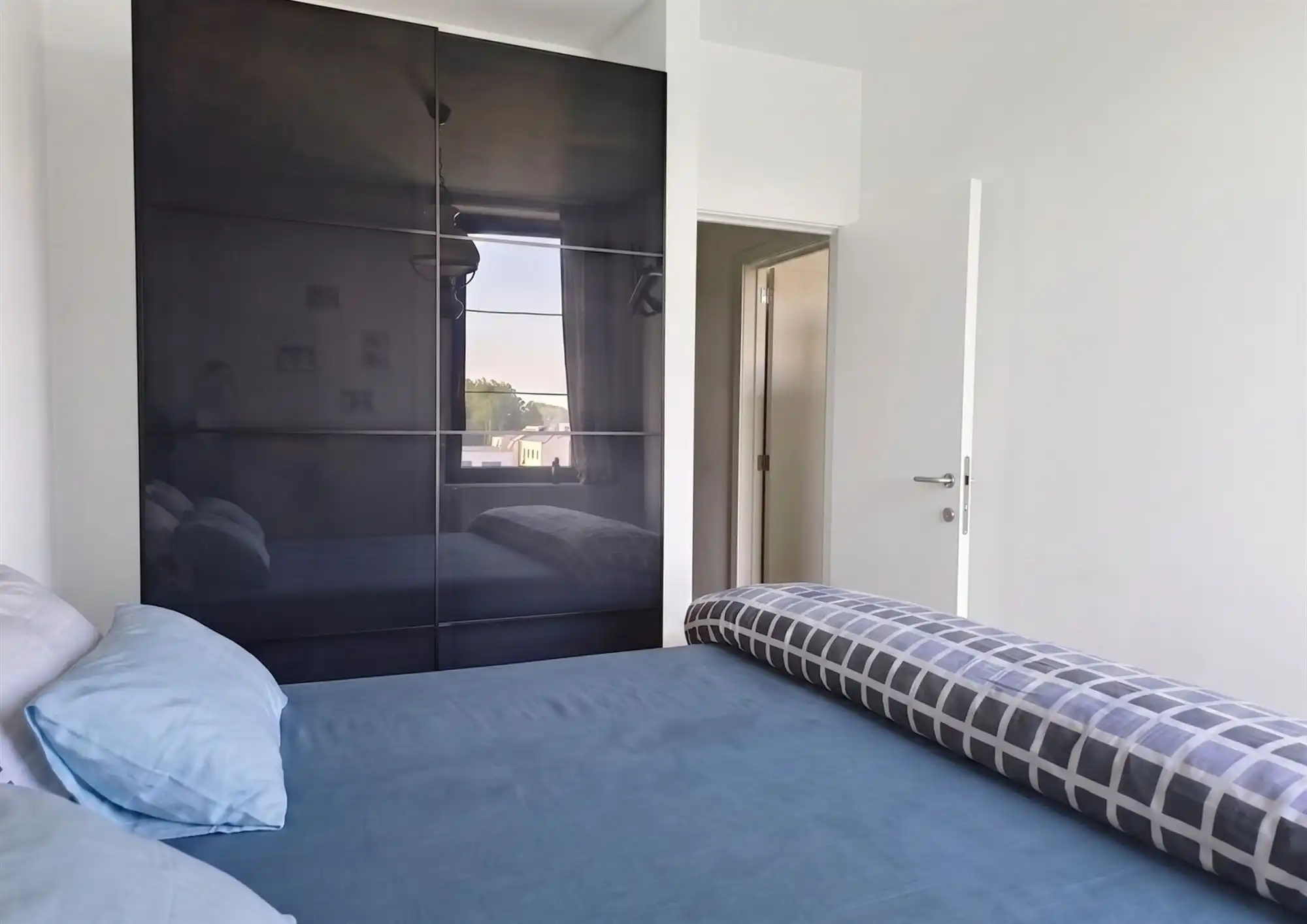 Fijn appartement met 2 slaapkamers, terras, inpandige grote garage en autostaanplaats foto 7