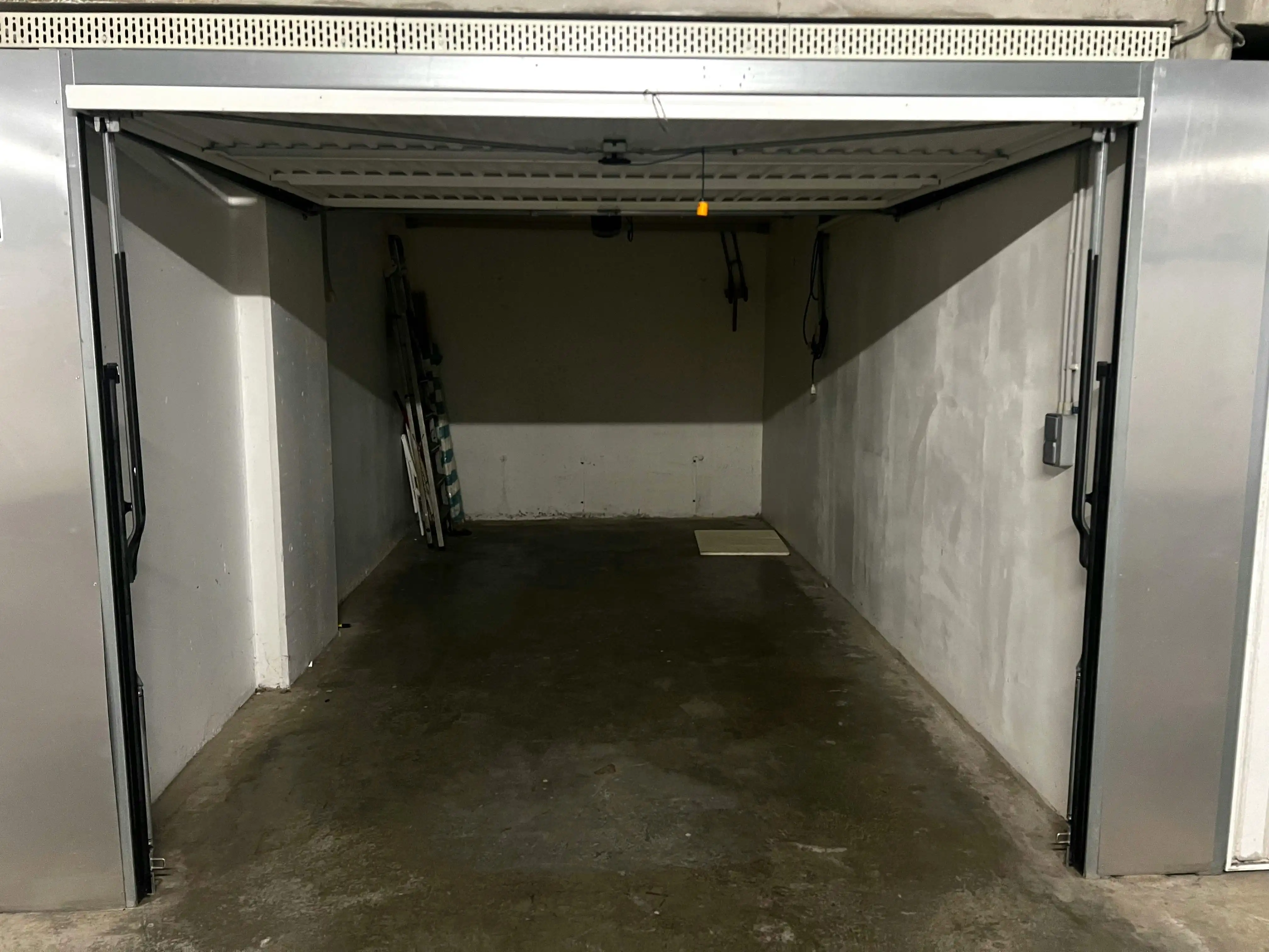 Garagebox te koop - Northlaan (Res. Infinity) te Oostende foto 4