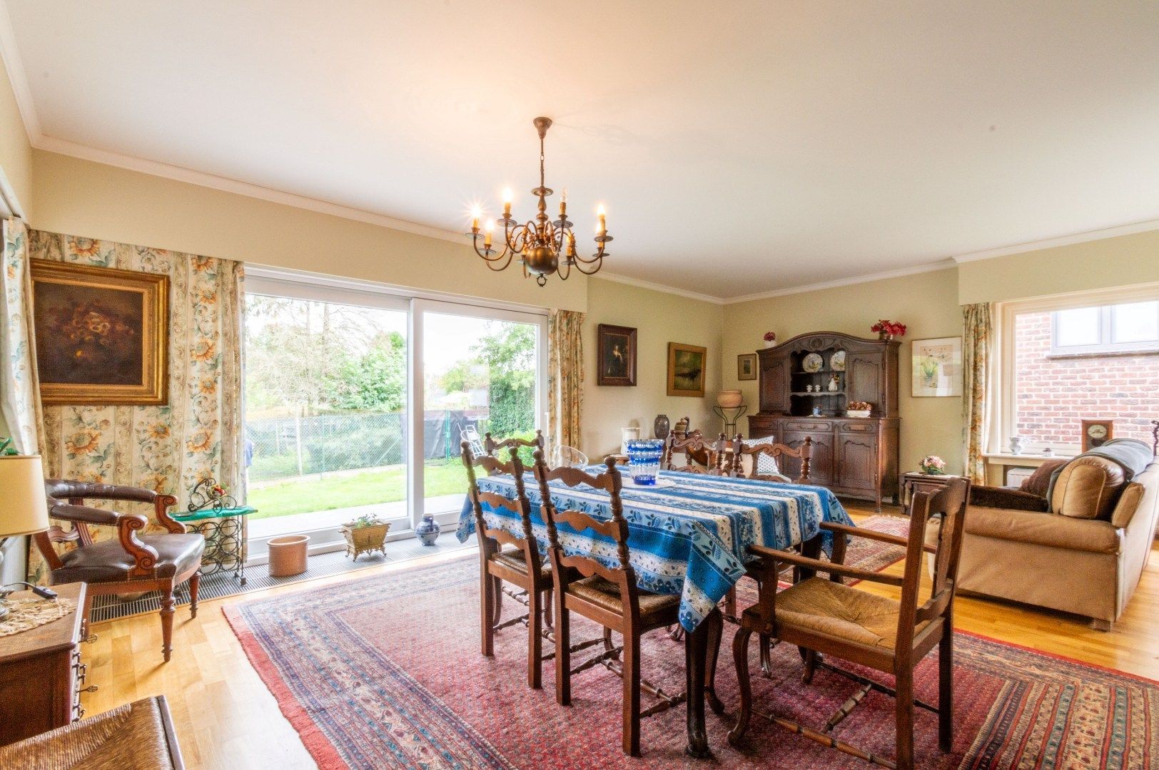 ZEER DEGELIJK GEBOUWDE VILLA OP 18A 91CA ! foto 6