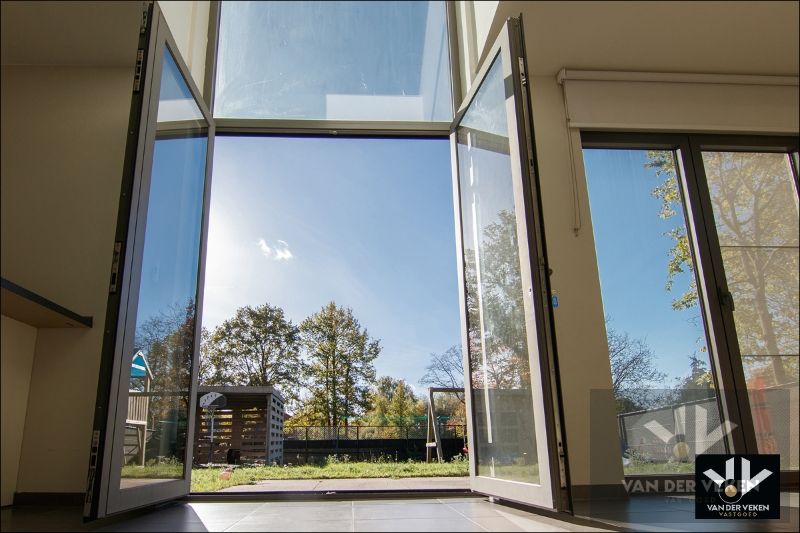 Moderne Gezinswoning aan de rand van de natuur foto 9