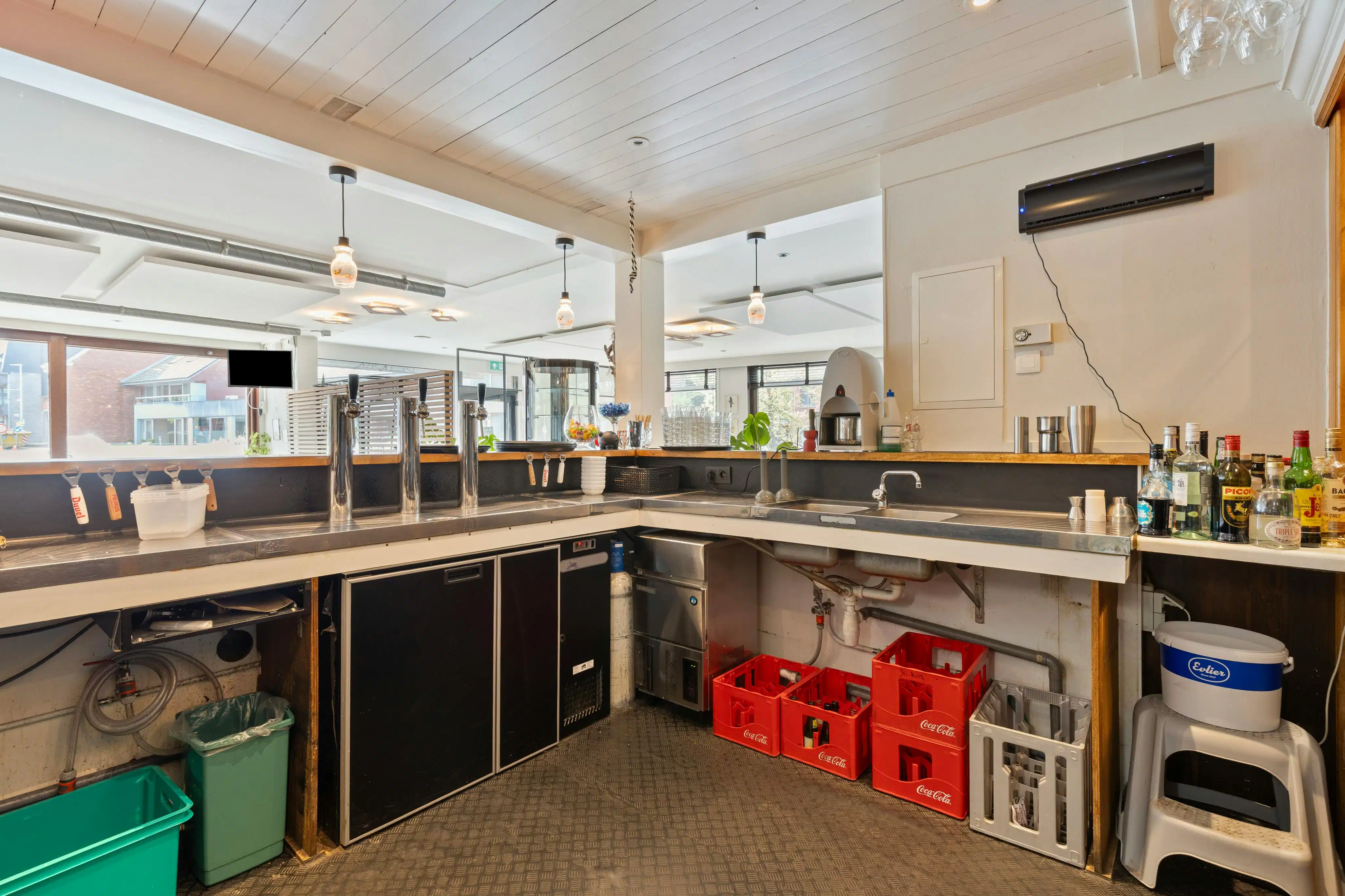 Handelspand met woonst te koop in centrum Landegem foto 9