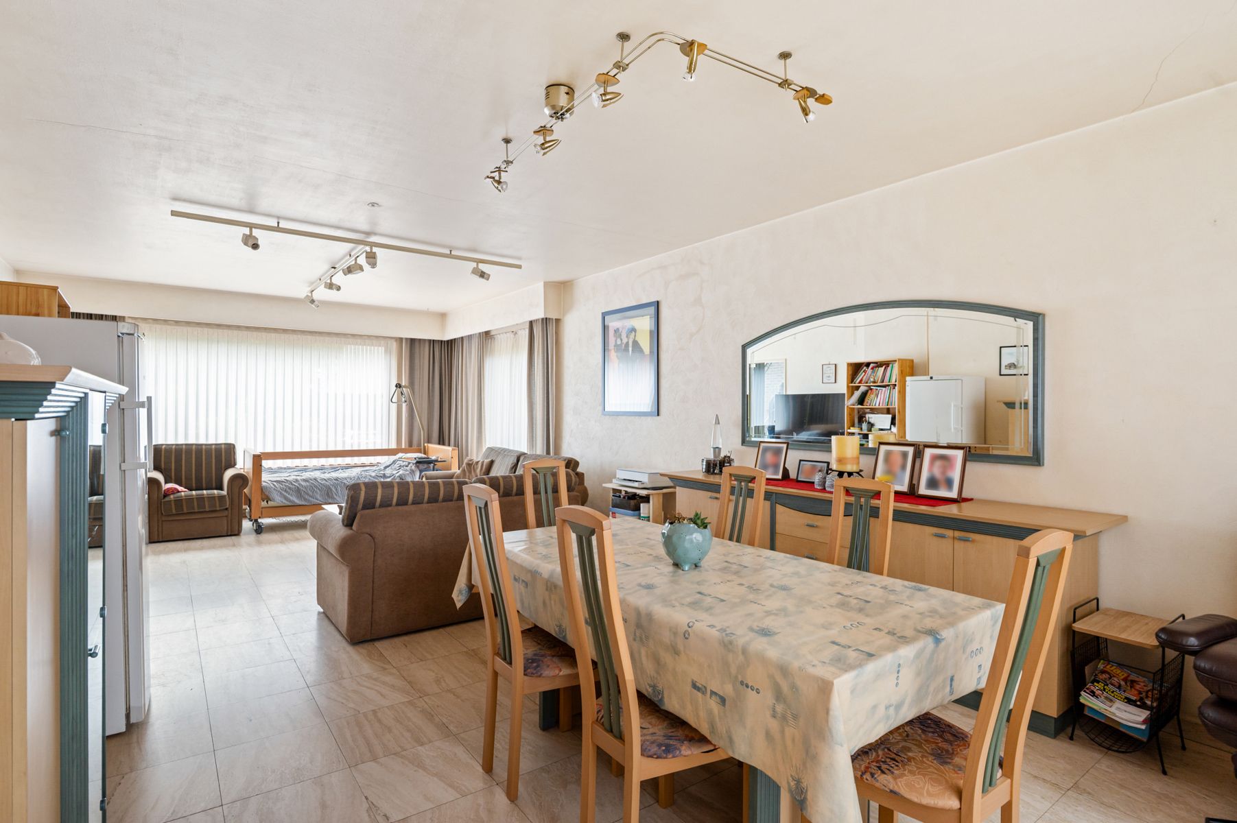 Ruime gezinswoning met bijgebouw en tuin op 694m2 grond foto 30