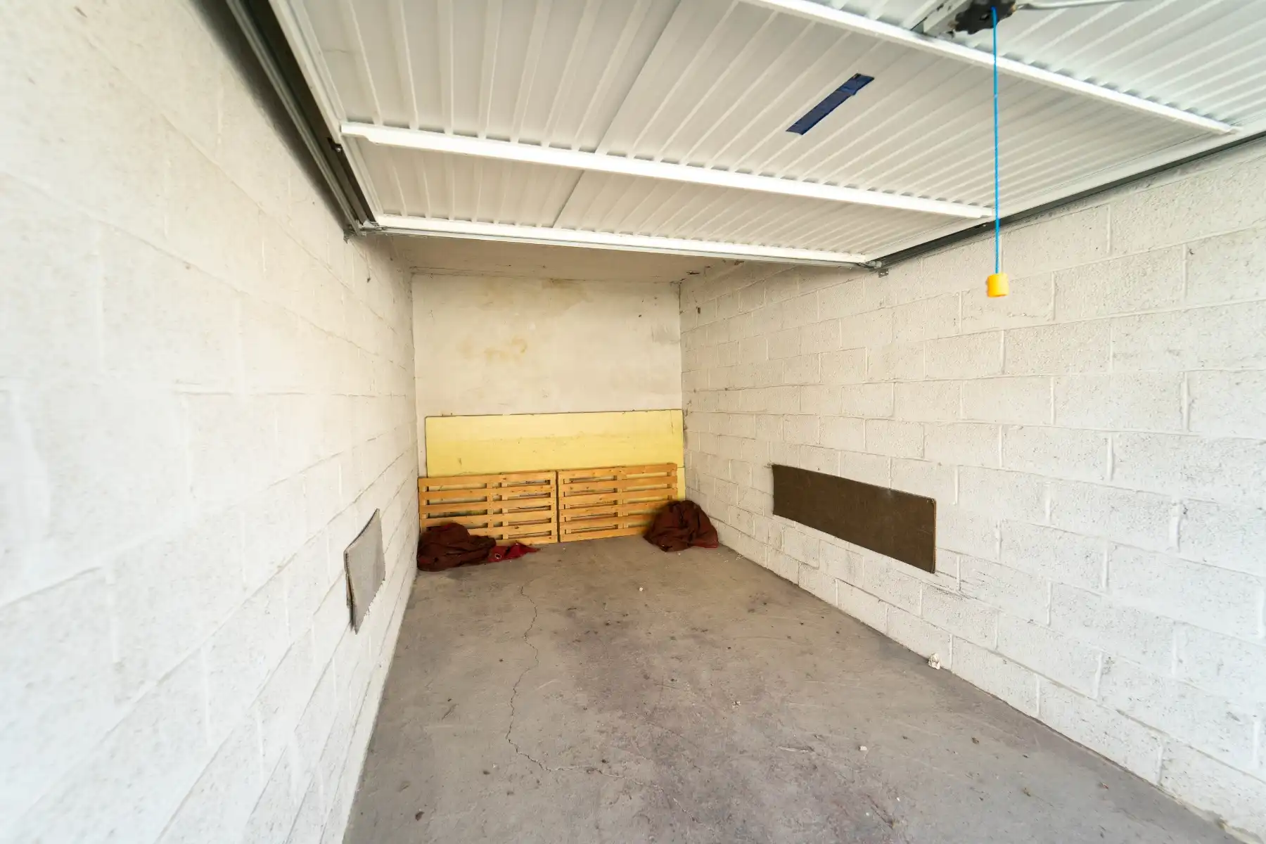 Afgesloten garagebox foto 9
