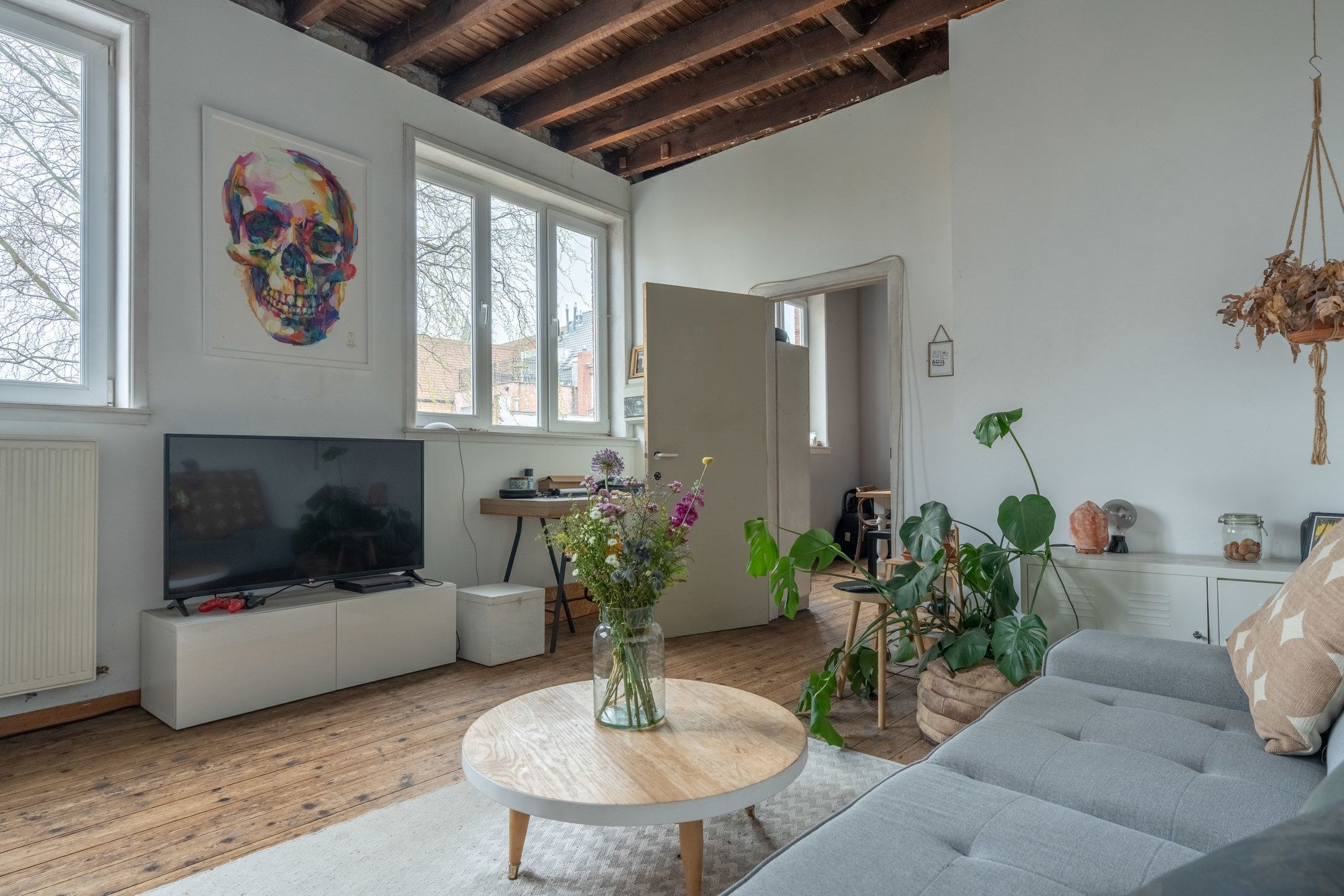 Verrassend ruime handelswoning met bovenliggend appartement. foto 29