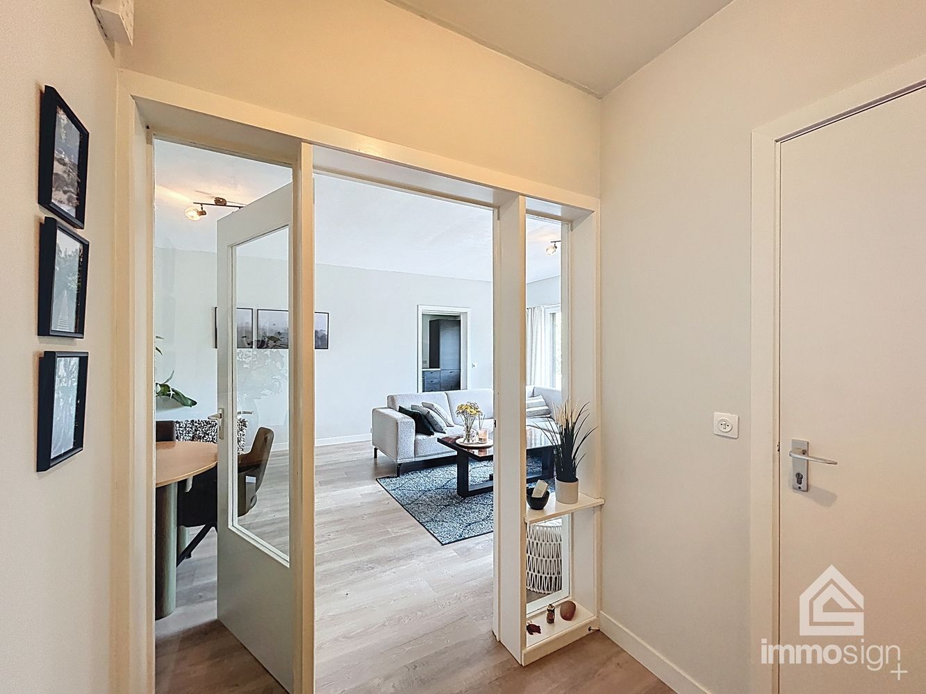 Instapklaar appartement met vernieuwd interieur, 3 slaapkamers en garage in hartje Hamont foto 4