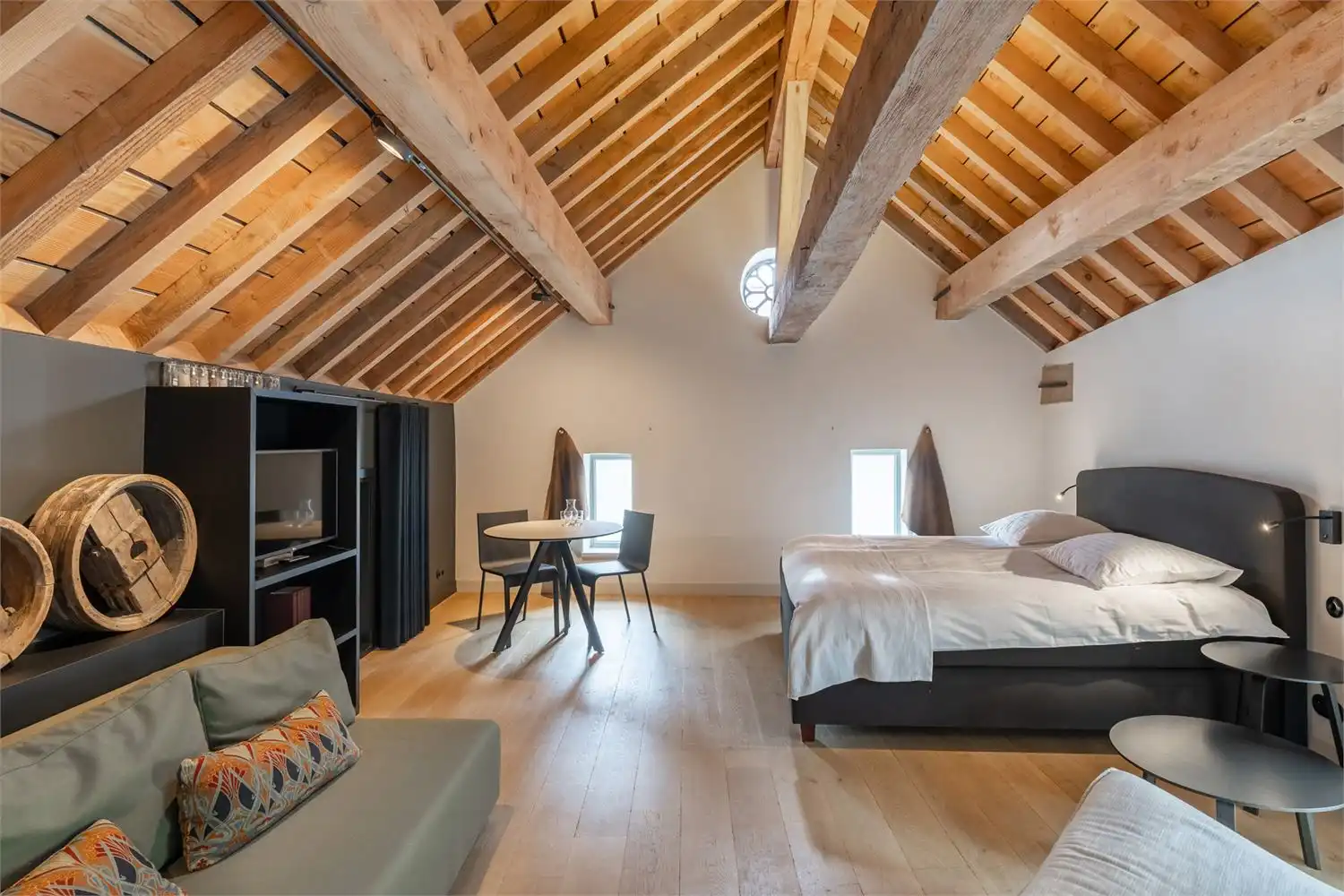 Prachtig gerenoveerde monumentale watermolen foto 21