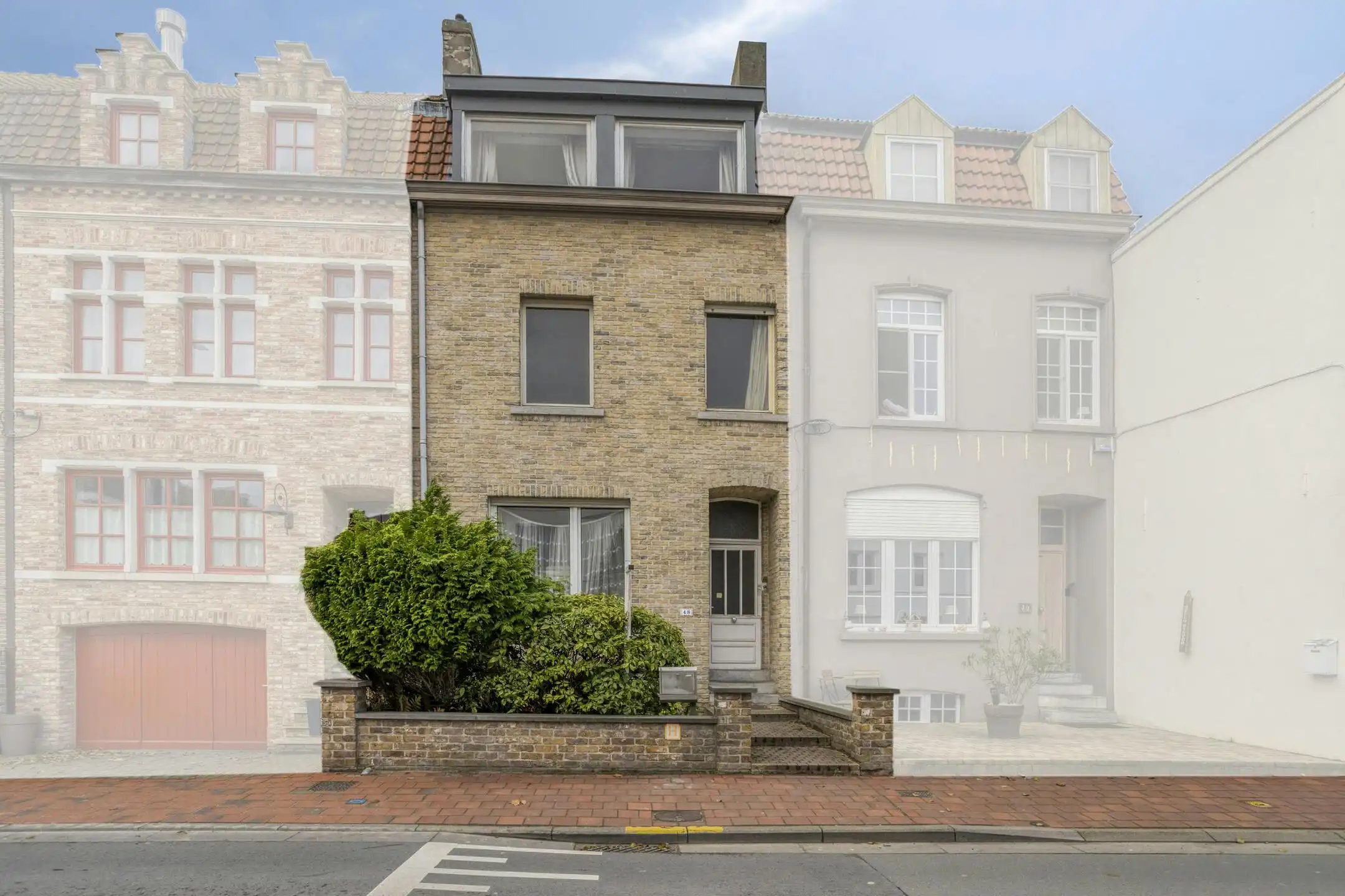 Huis met ruime zongerichte tuin te koop in centrum Knokke foto 24