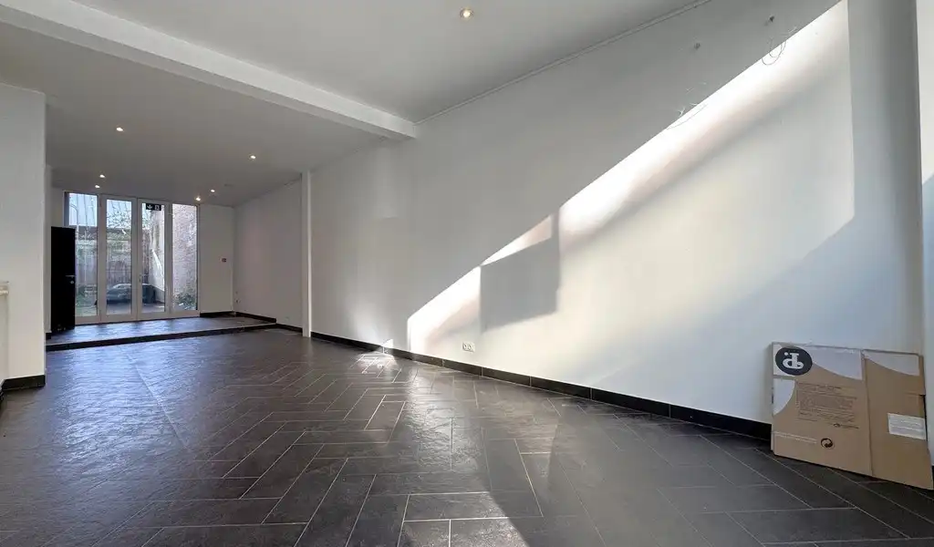 Kantoorruimte te huur op zichtlocatie langs N155 te Berchem foto 12