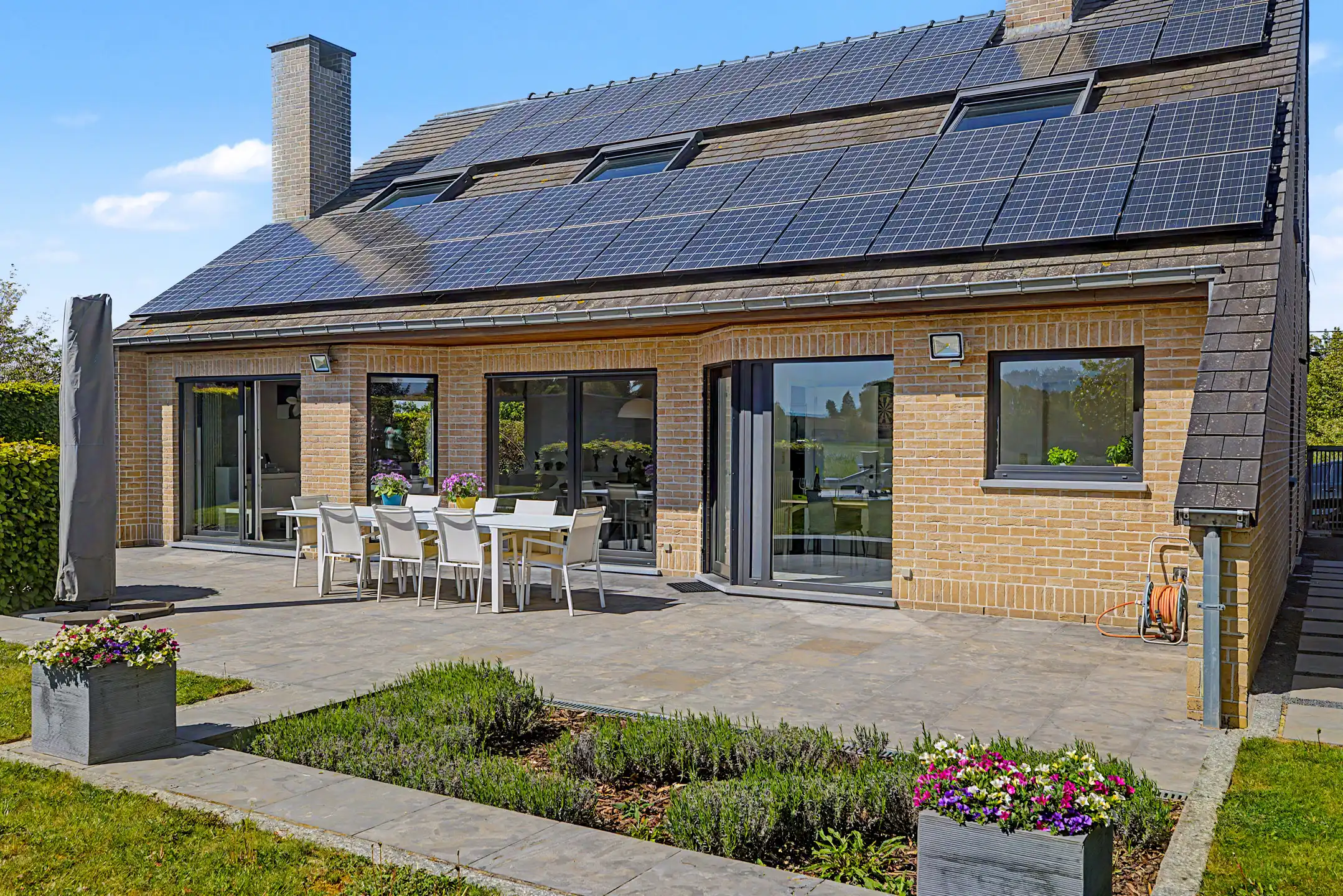 Instapklare woning met zwembad en prachtig vergezicht foto 34