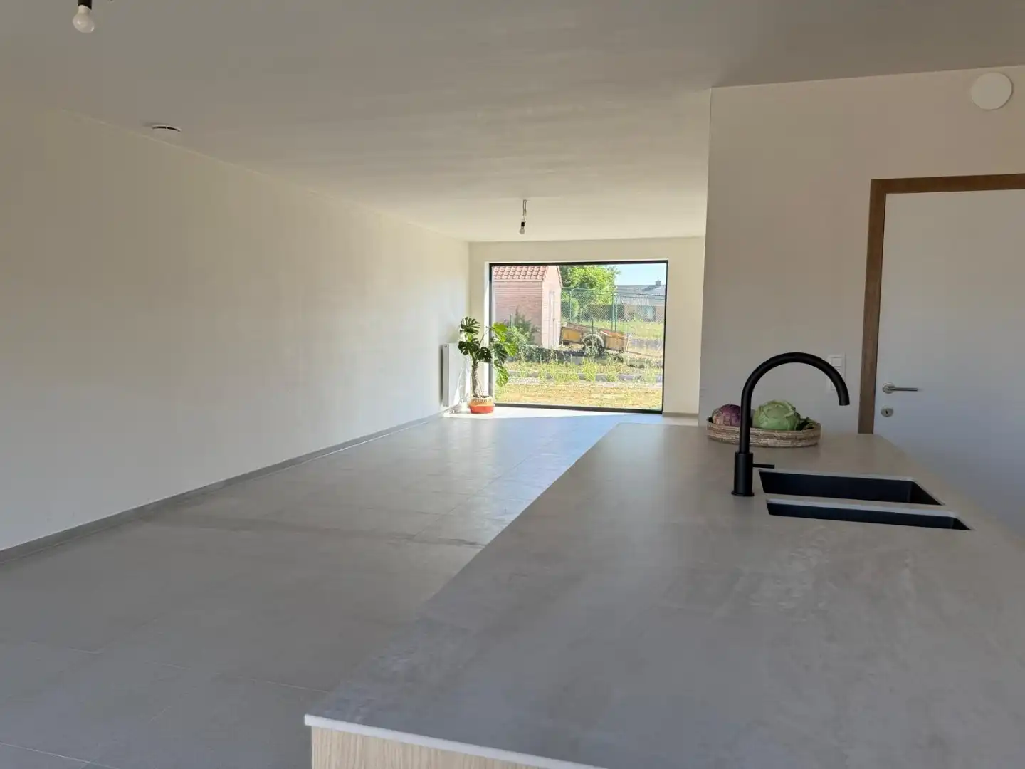 Instapklare nieuwbouwwoning in rustige recente woonwijk foto 10