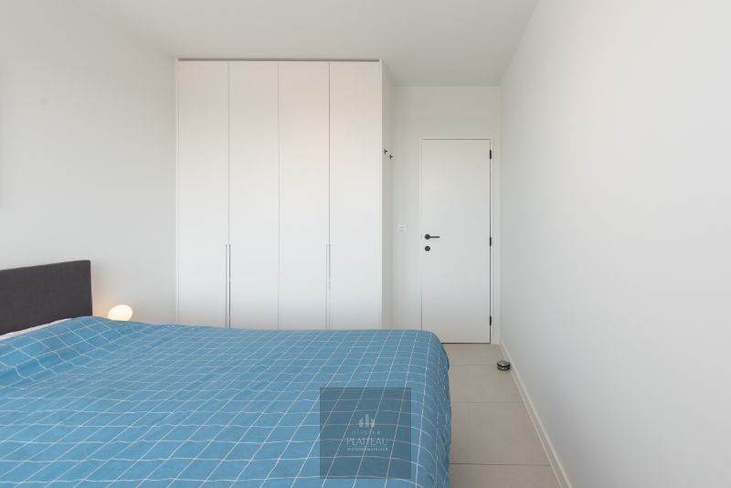 Volledig vernieuwd instapklaar 3 slpk-appartement op de zeedijk. foto 24