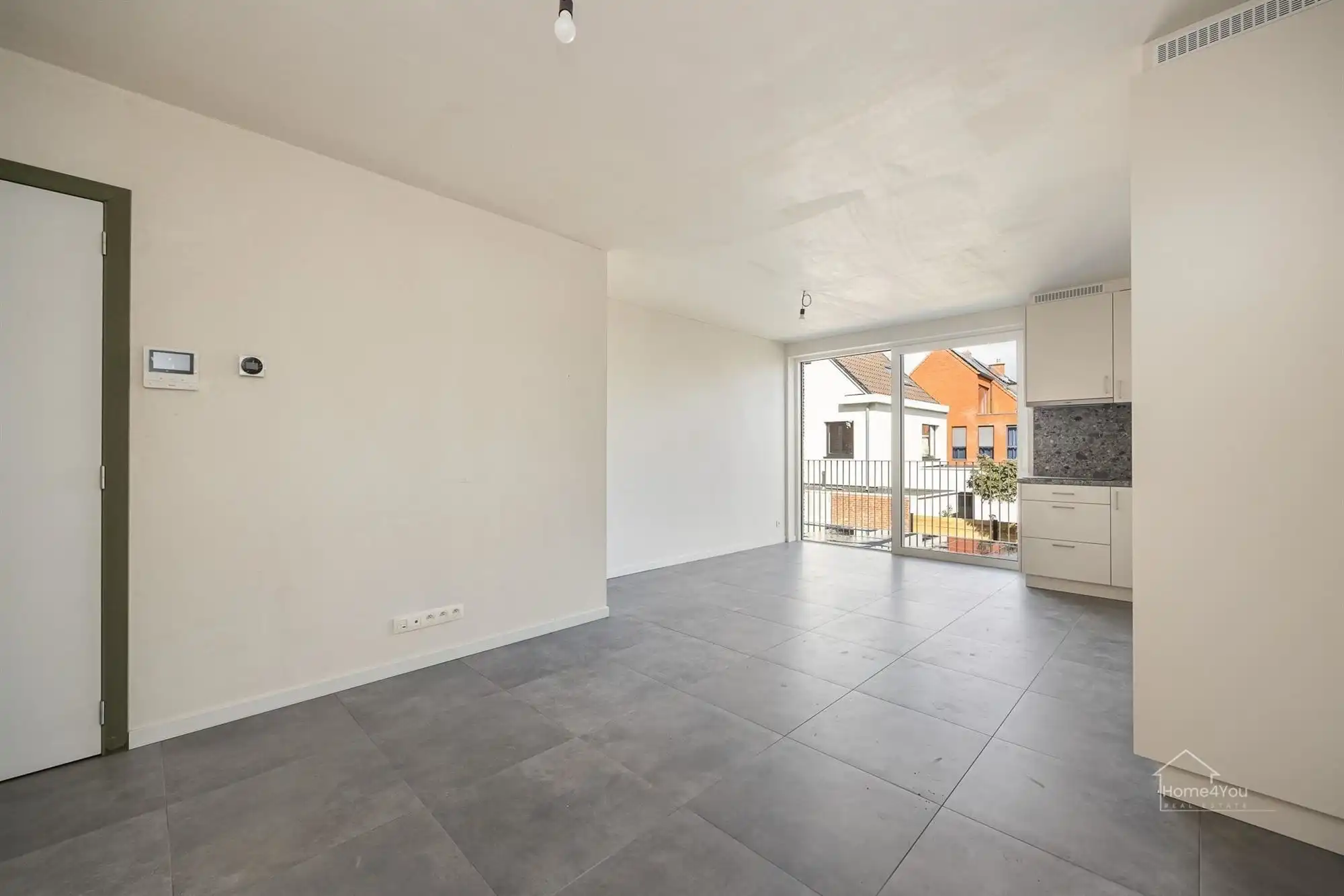 Nieuwbouw appartement met ruim terras foto 3
