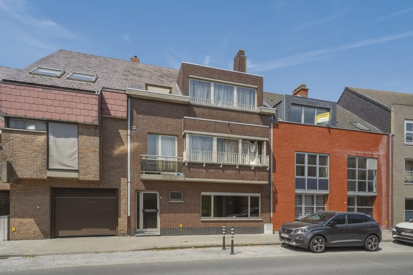 Interessant opbrengsteigendom met 3 appartementen in Oudenburg foto {{pictureIndex}}