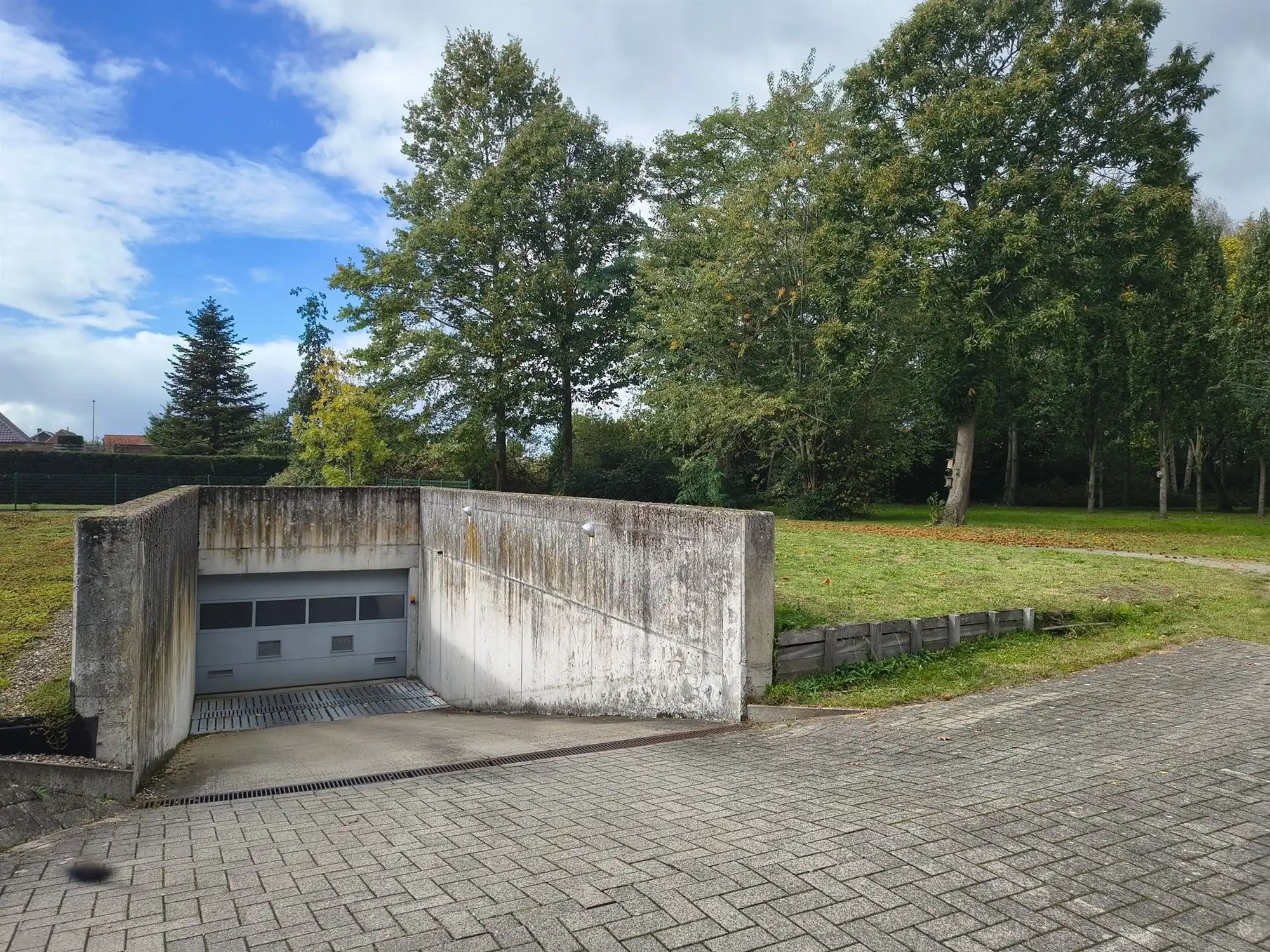 Appartement - Gelijkvloers - met 2 slaapkamers, groot terras en ondergrondse autostaanplaats foto 23