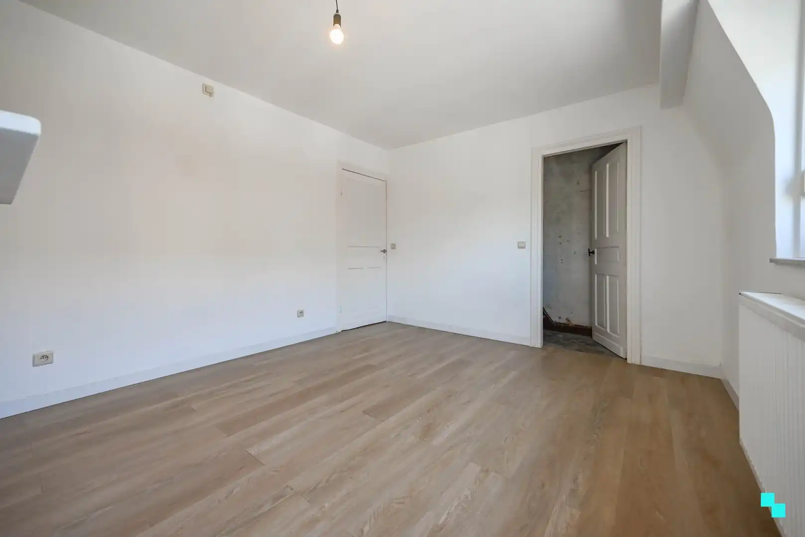 Ééngezinswoning gelegen nabij centrum Izegem met 3 slaapkamers foto 19