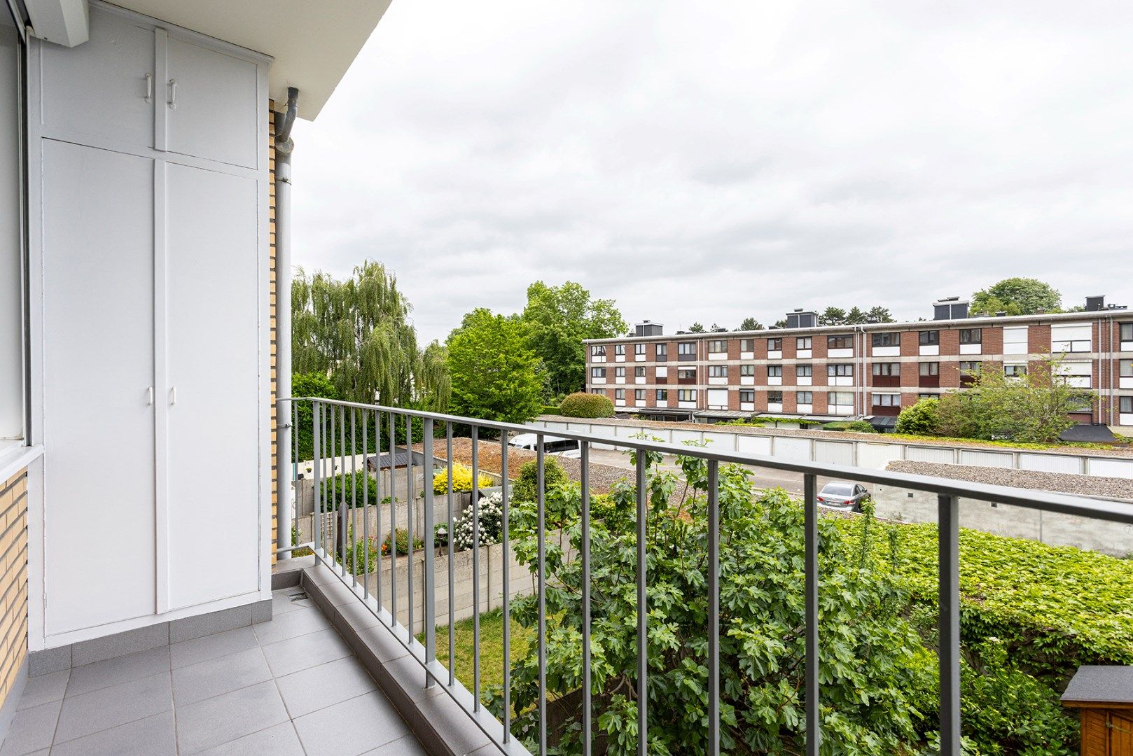 Instapklaar 2-slaapkamer appartement (2v) met terras! foto 3
