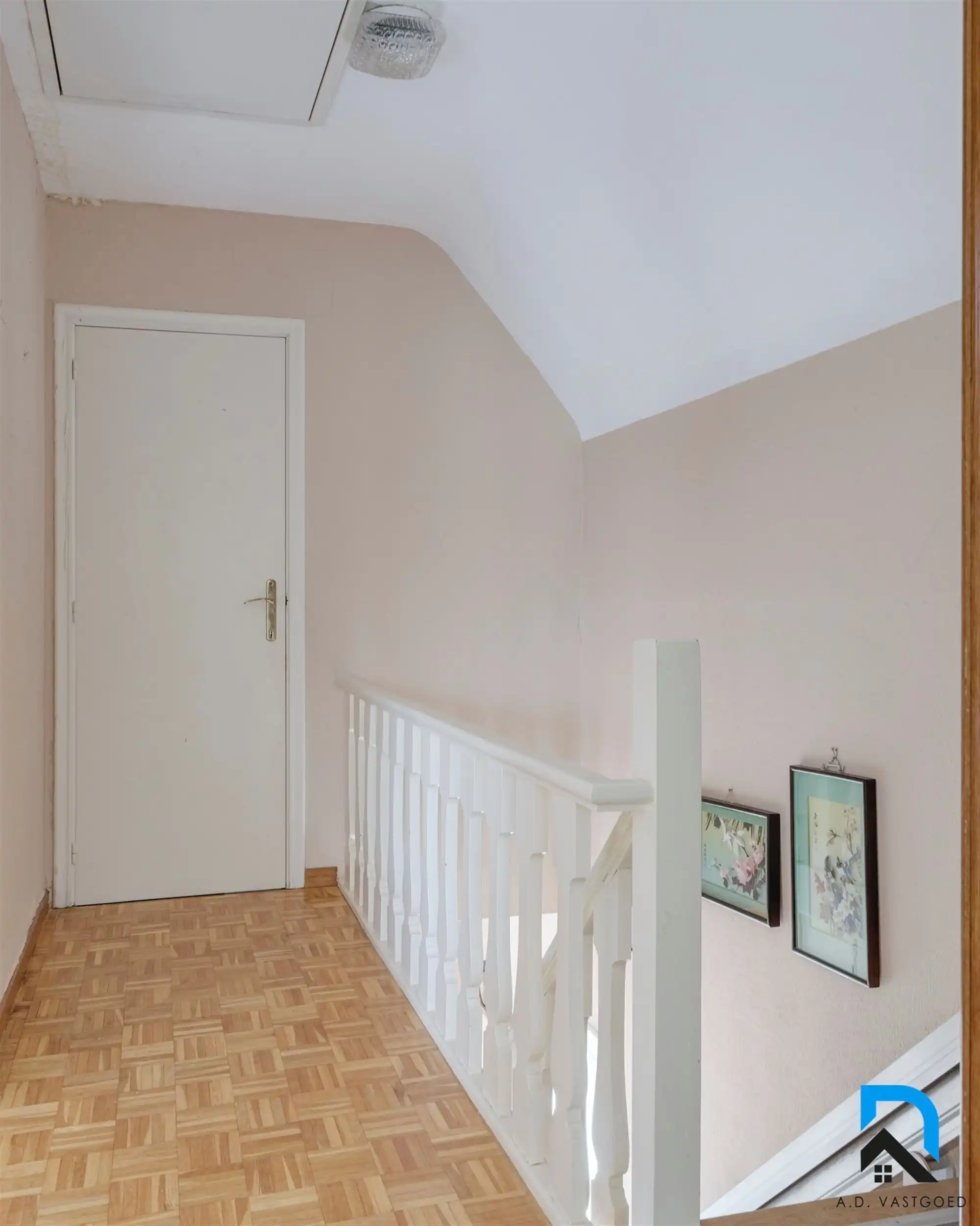 Mooie woning met grote tuin foto 13