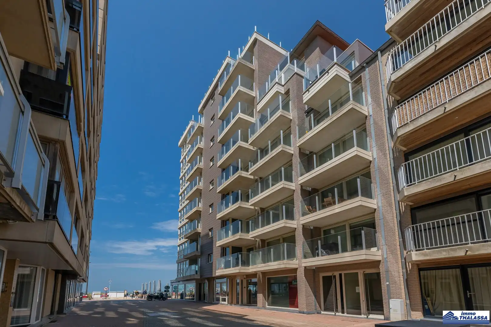 Modern ingericht appartement op de 5e verdieping aan de Ankerweg in De Panne - perfecte uitvalsbasis voor een gezellig verblijf aan zee. foto 21