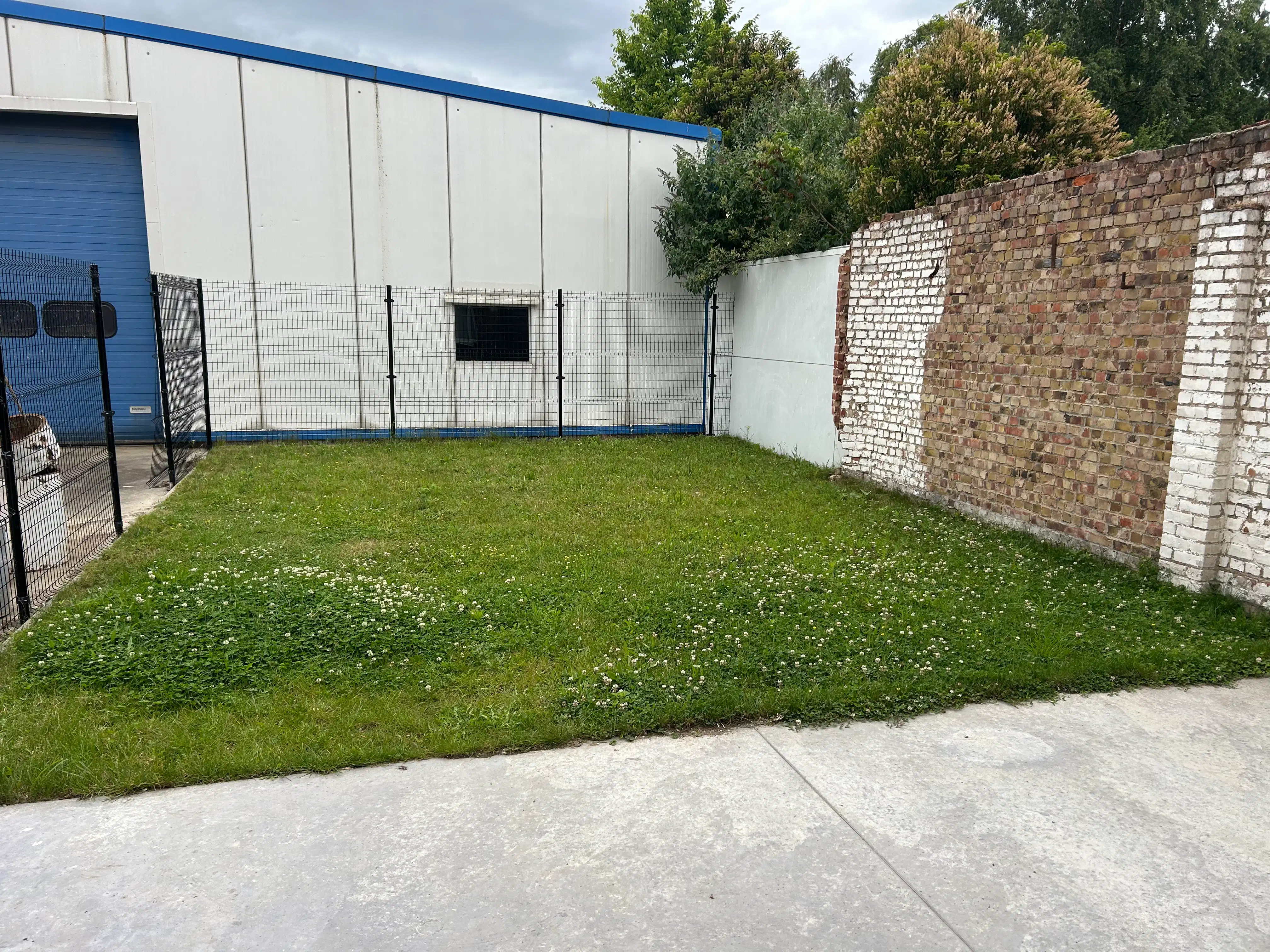 Volledig vernieuwde woning met 3 slaapkamers en tuintje. foto 10