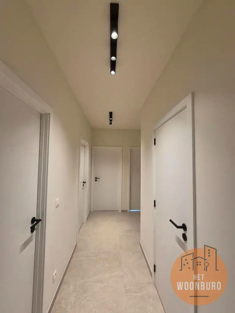 Nieuwbouw appartement 1 slpk, bureau en autostaanplaats foto 8