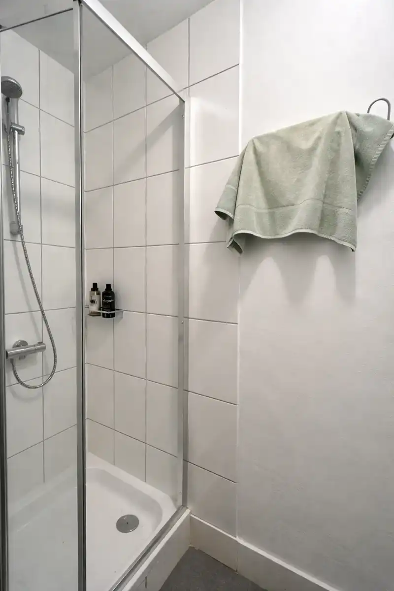 Studentenkamer met gedeeld sanitair!  foto 3