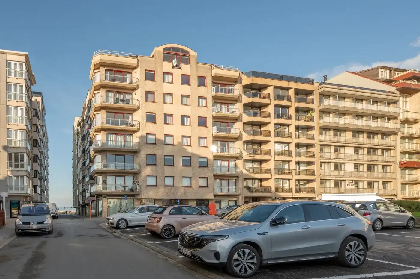 Ruime penthouse van 174m² met vier slaapkamers en zonneterras foto 32