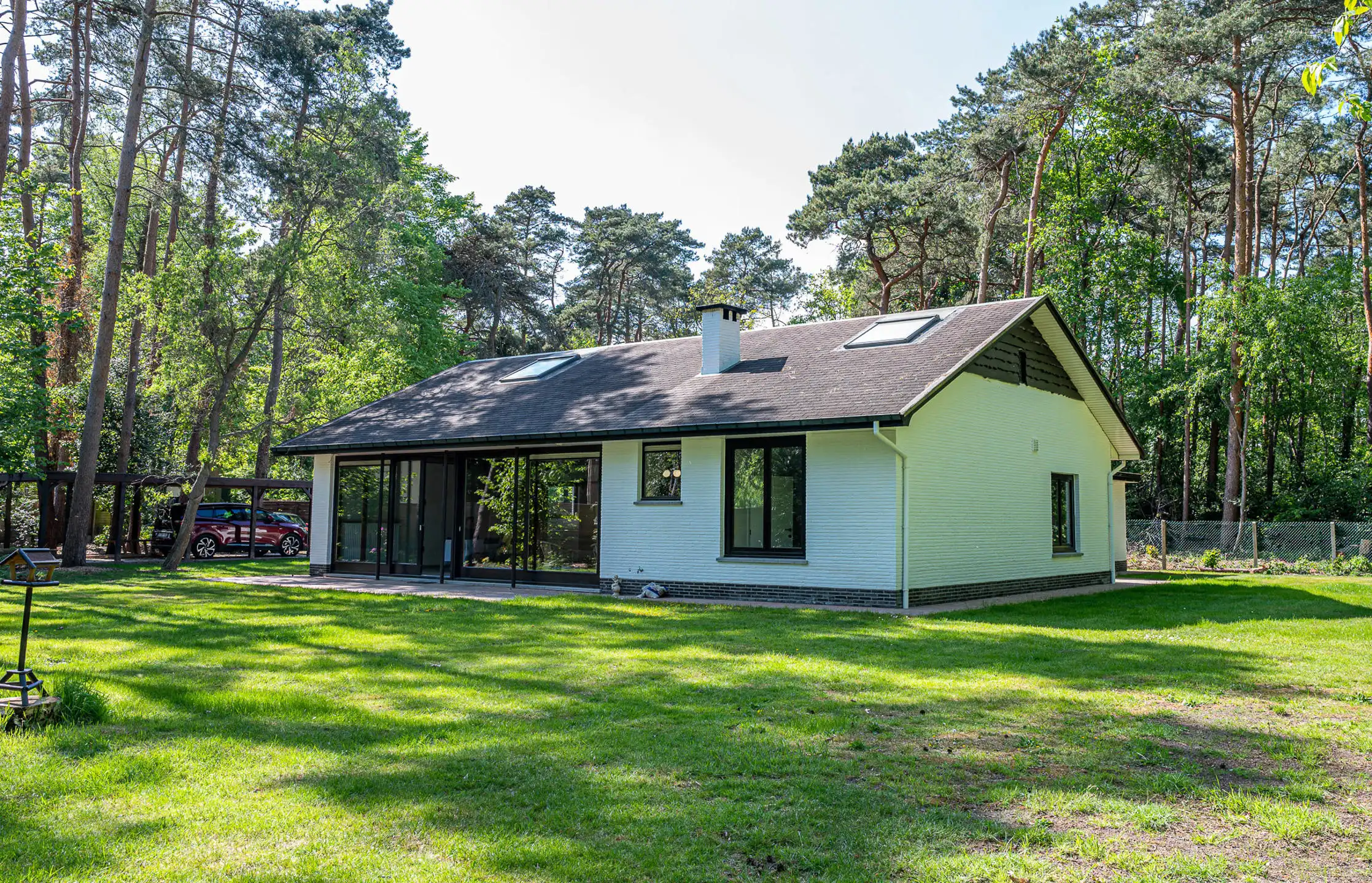 Charmante gezinswoning op een bijzonder rustig plekje foto {{pictureIndex}}