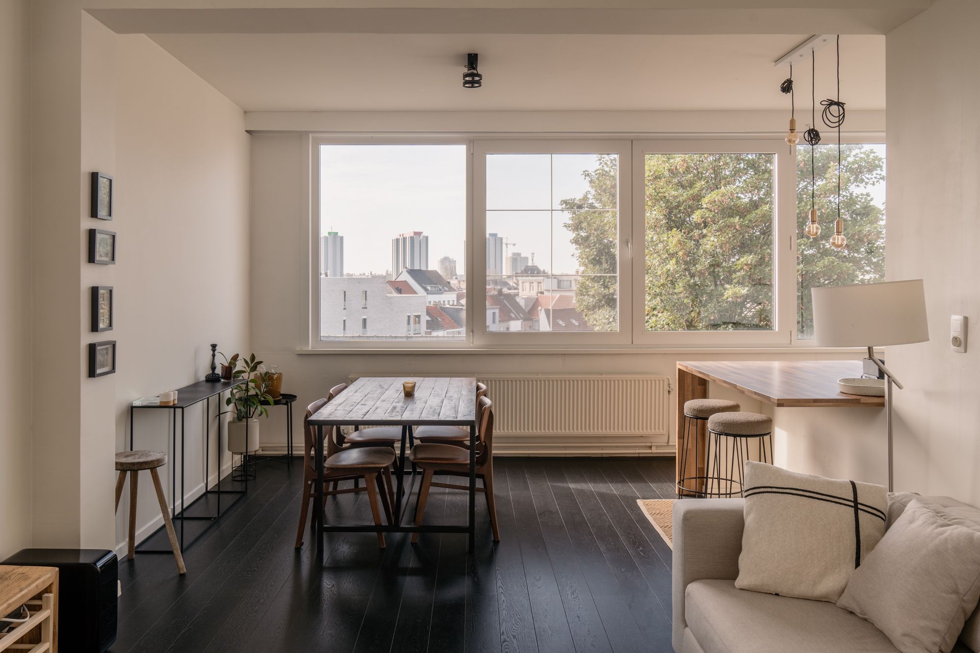 Appartement in gebouw met één van de meest iconische gevels in Antwerpen foto {{pictureIndex}}